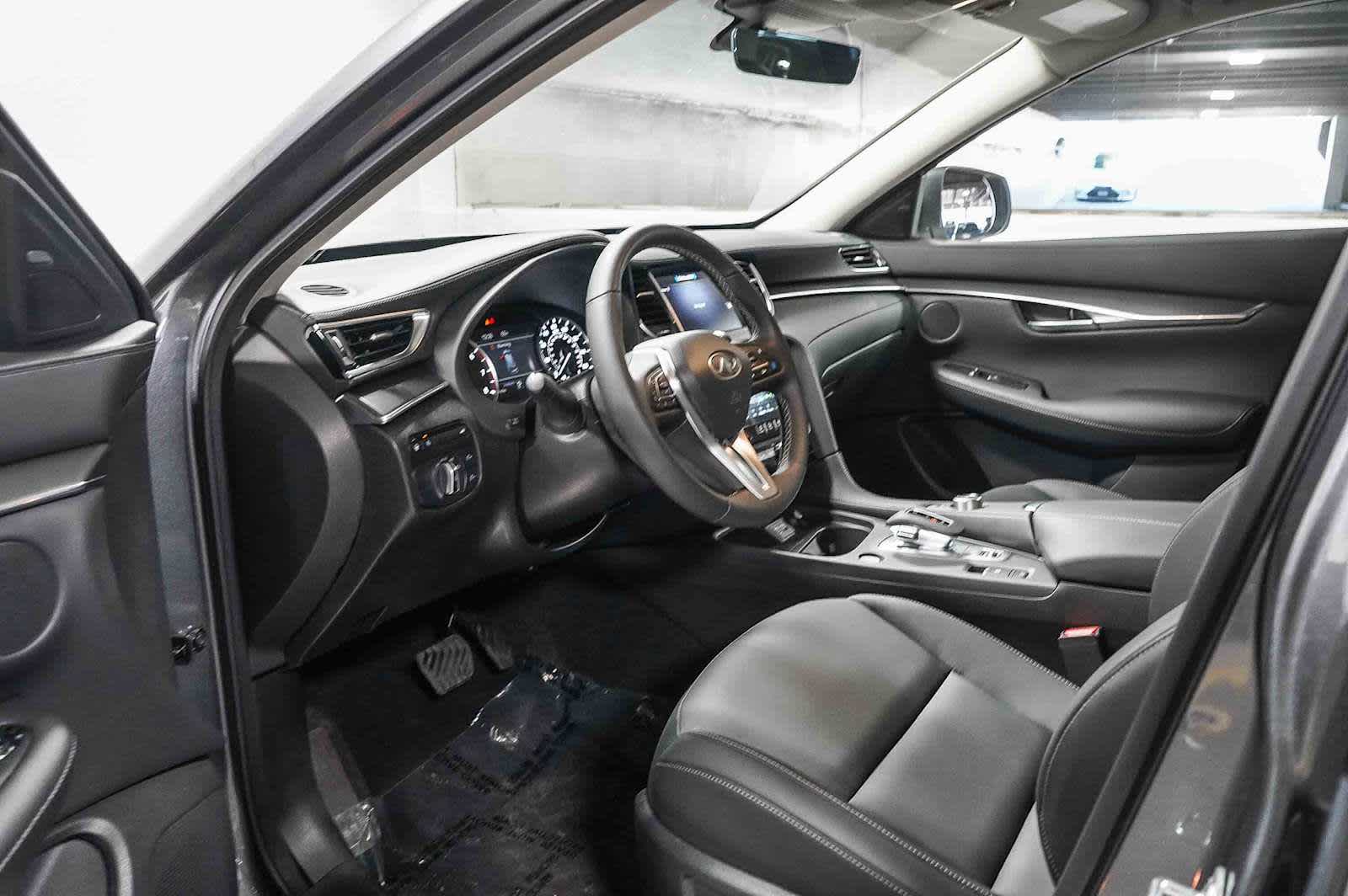 Thumbnail: 2025 INFINITI QX50 - 19