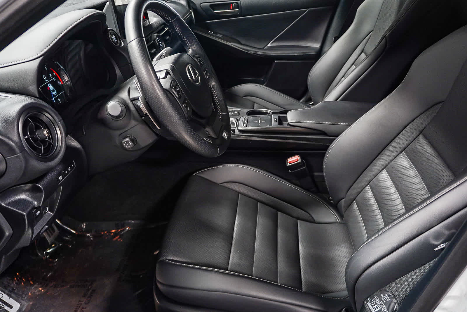 Thumbnail: 2025 Lexus IS - 23