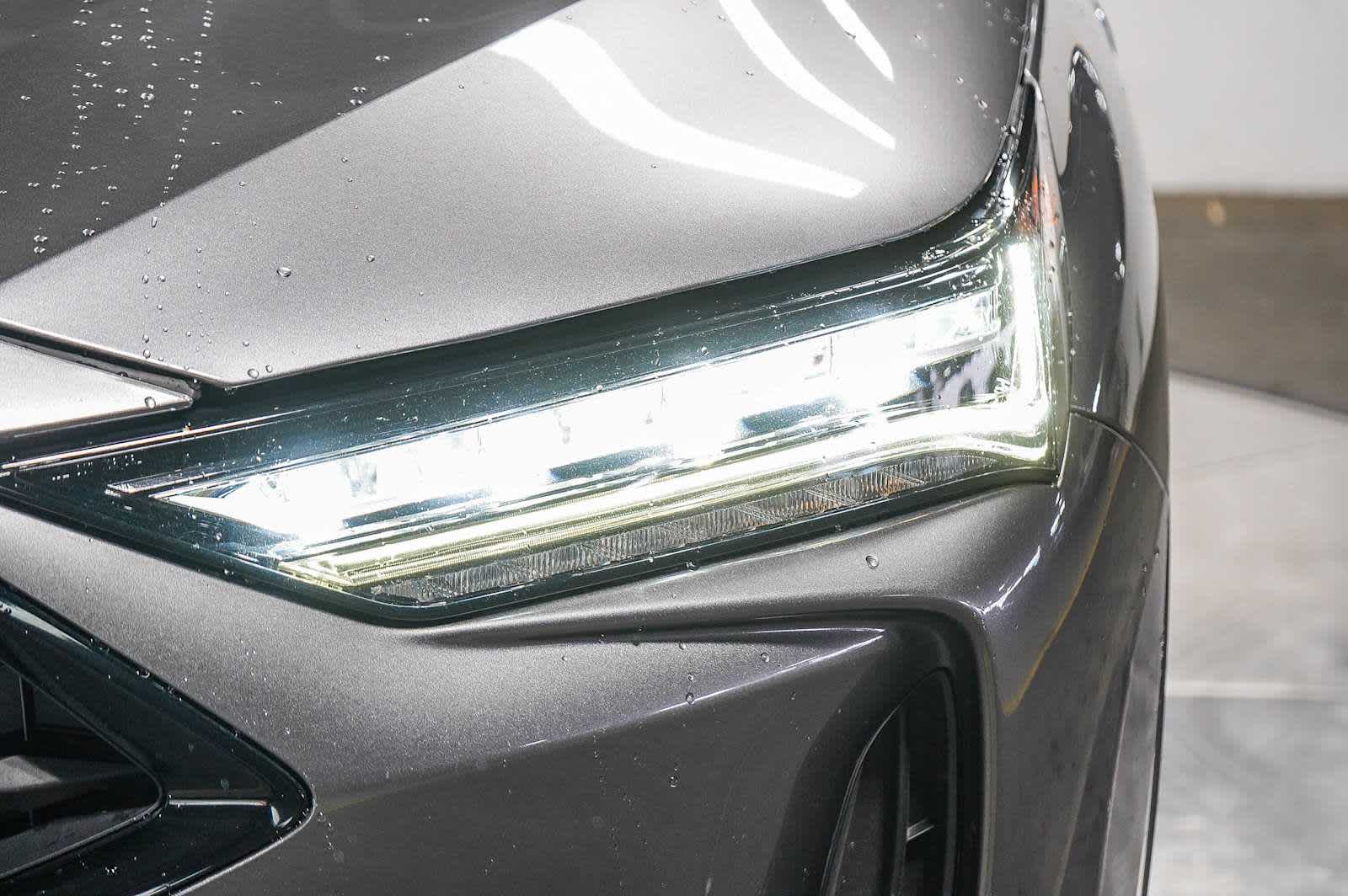 Thumbnail: 2023 Acura MDX - 8