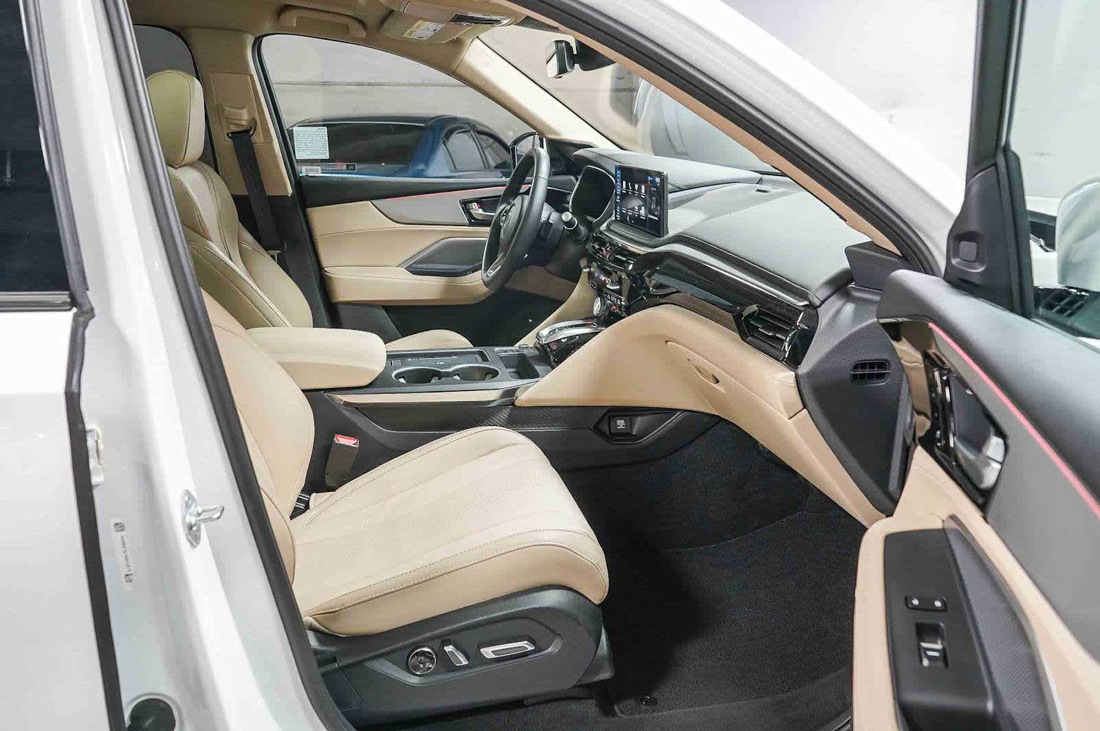 Thumbnail: 2025 Acura MDX - 16