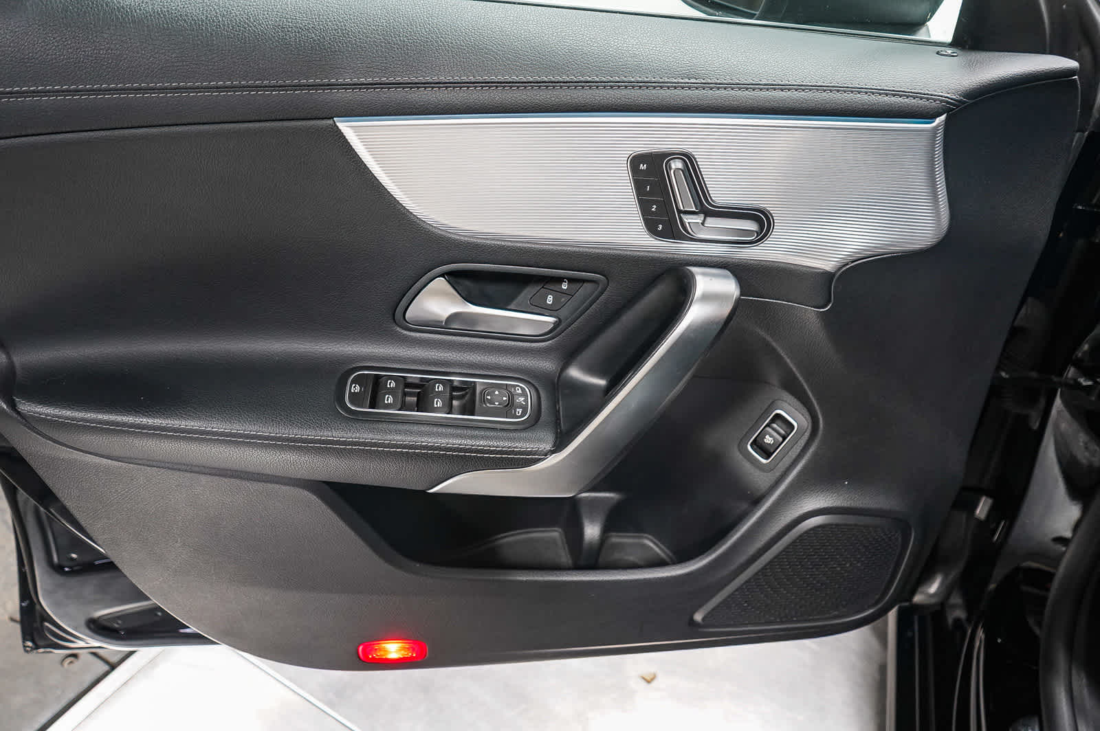 Thumbnail: 2020 Mercedes-Benz CLA - 25