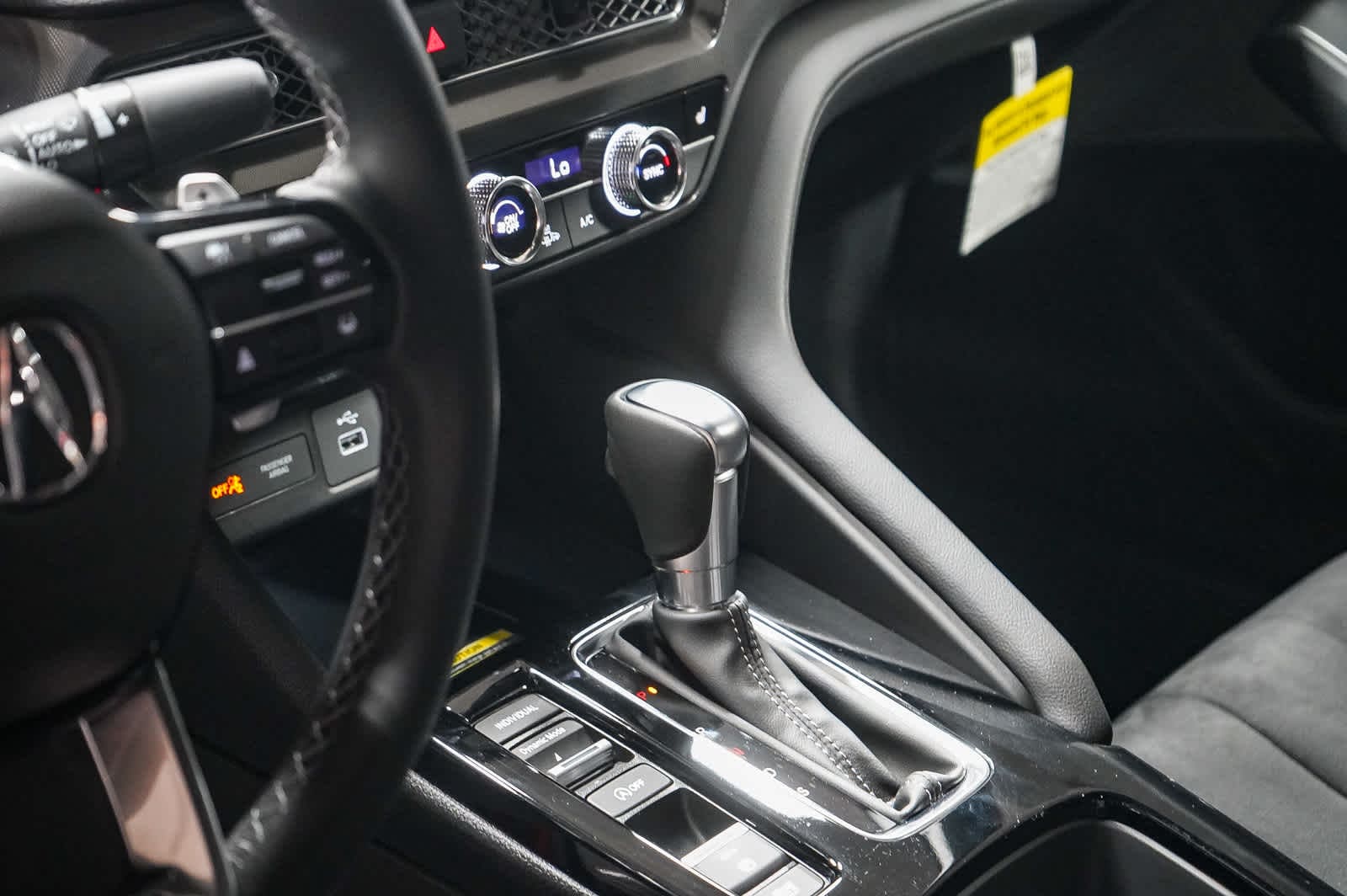 Thumbnail: 2025 Acura Integra - 24