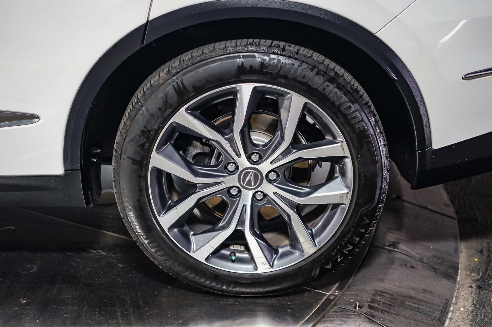 Thumbnail: 2023 Acura MDX - 13