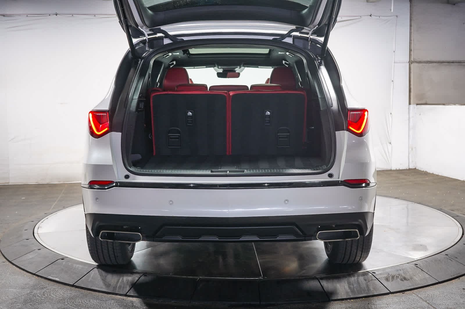 Thumbnail: 2023 Acura MDX - 30