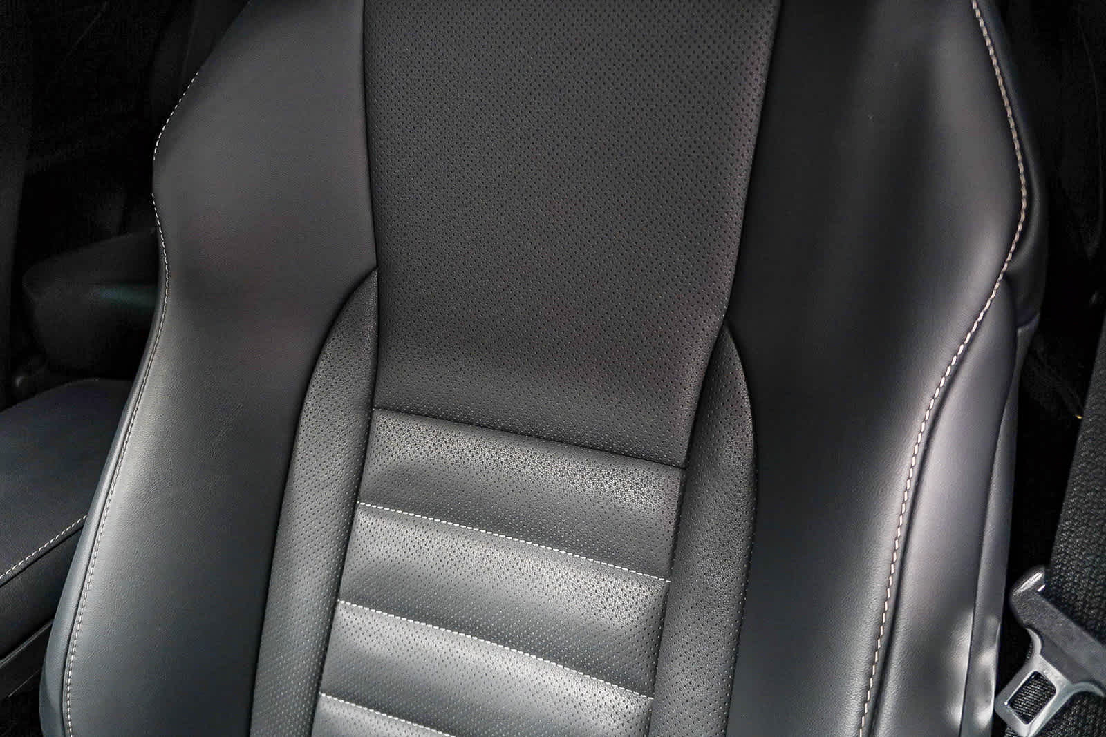 Thumbnail: 2025 Lexus IS - 31