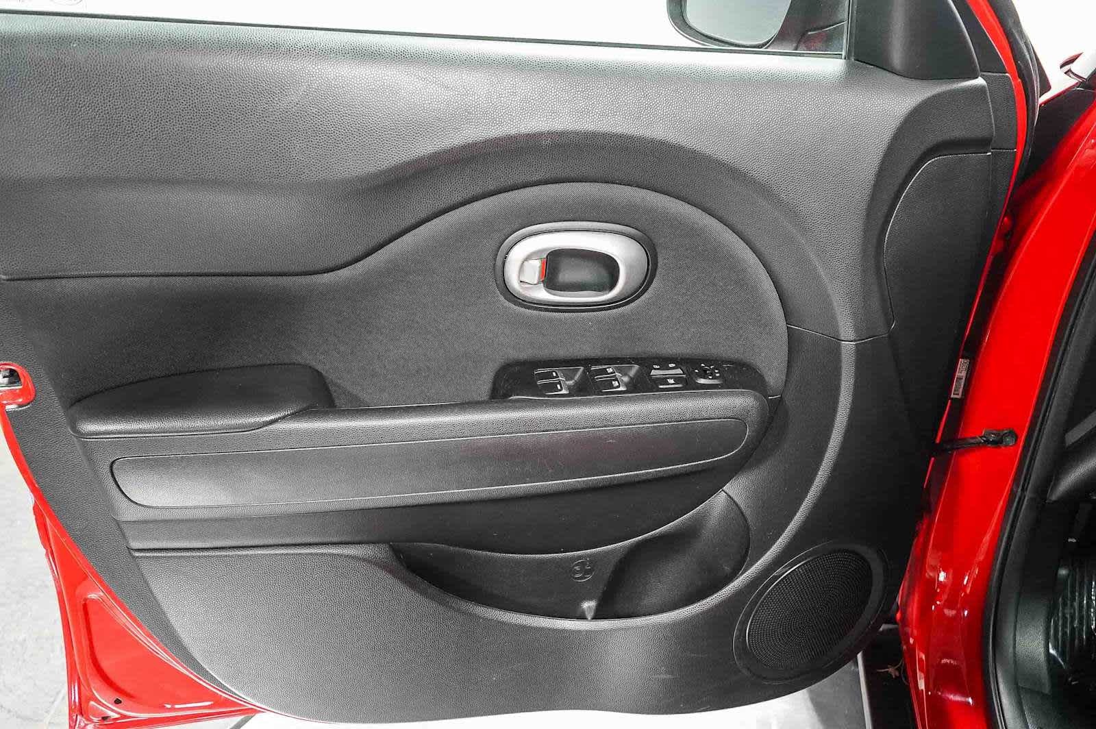 Thumbnail: 2018 Kia Soul - 24