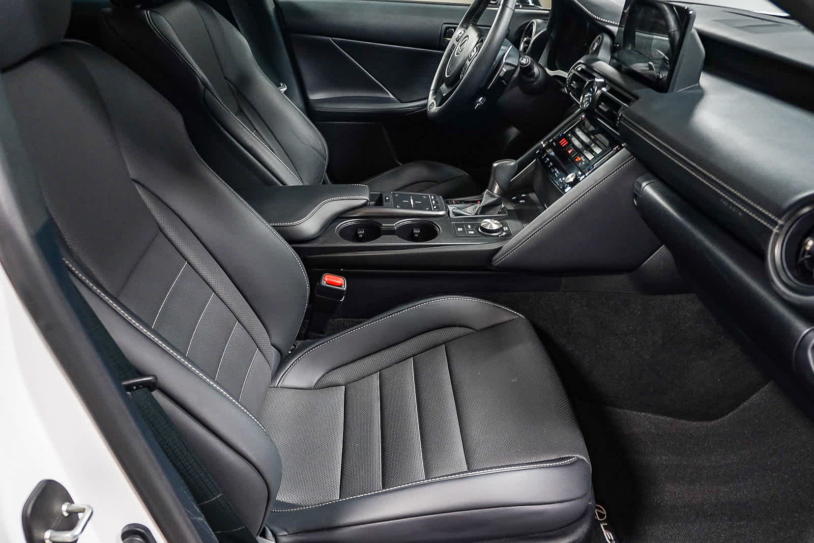 Thumbnail: 2025 Lexus IS - 22