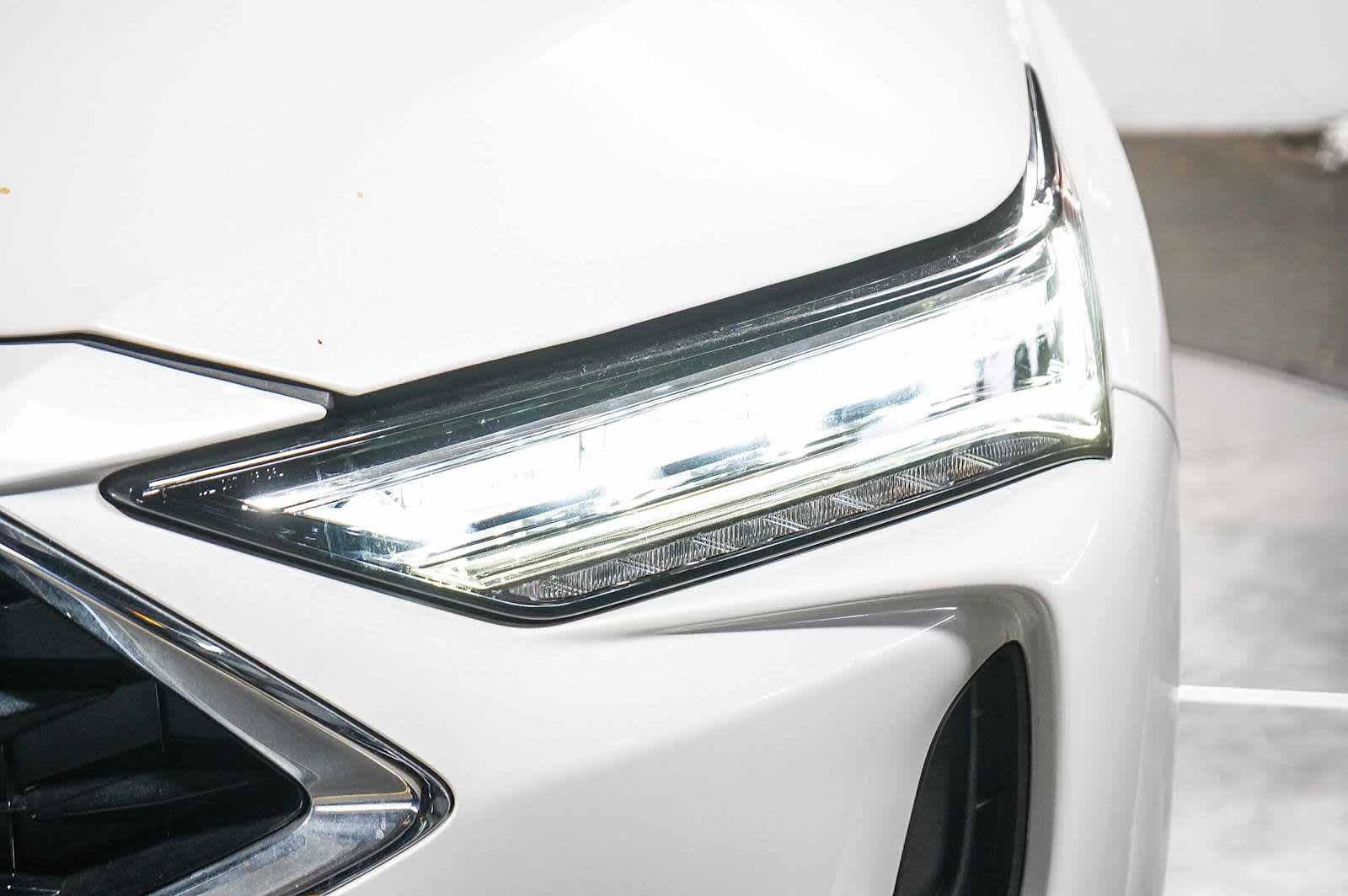 Thumbnail: 2023 Acura MDX - 8