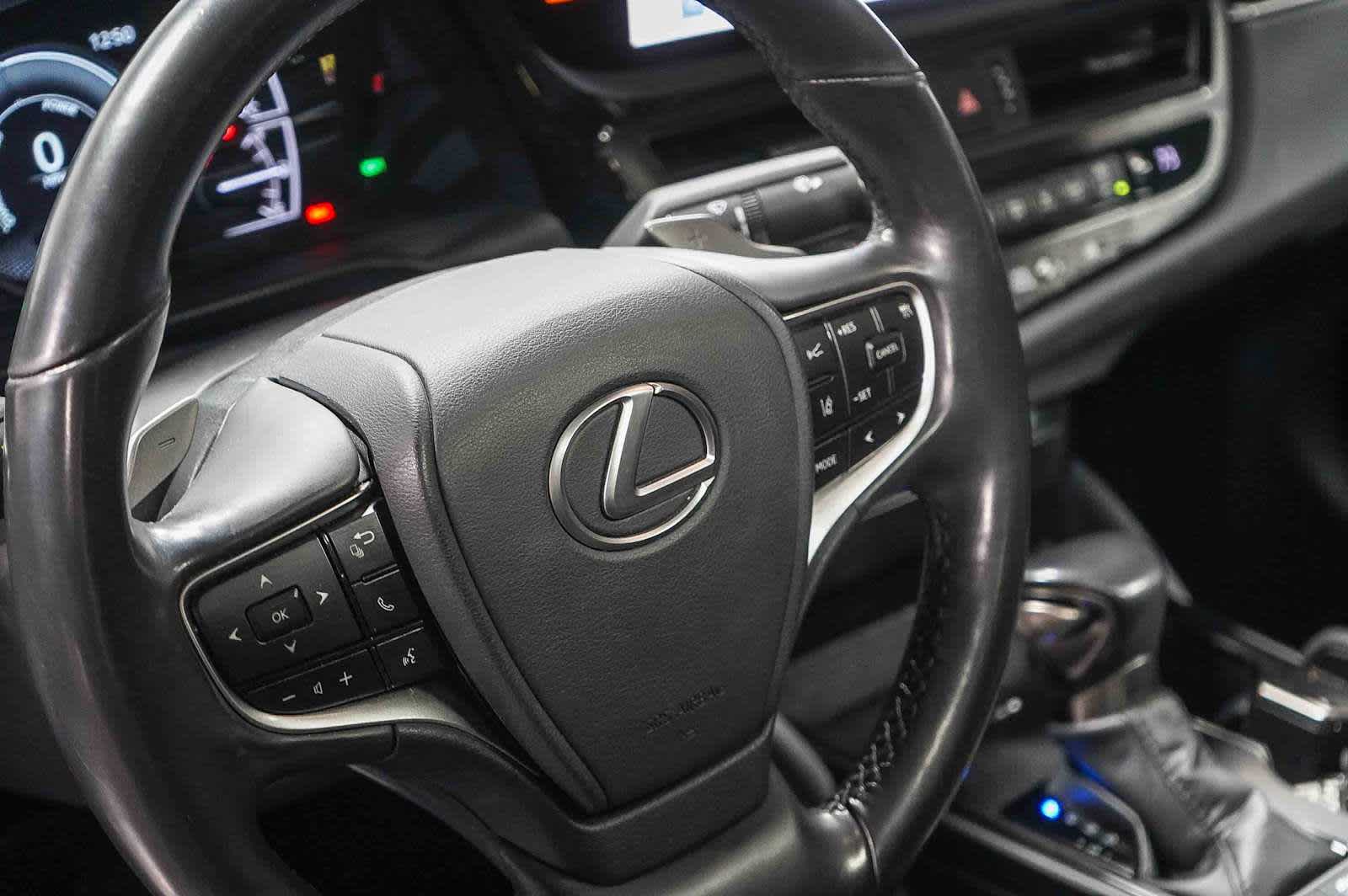 Thumbnail: 2024 Lexus ES - 23