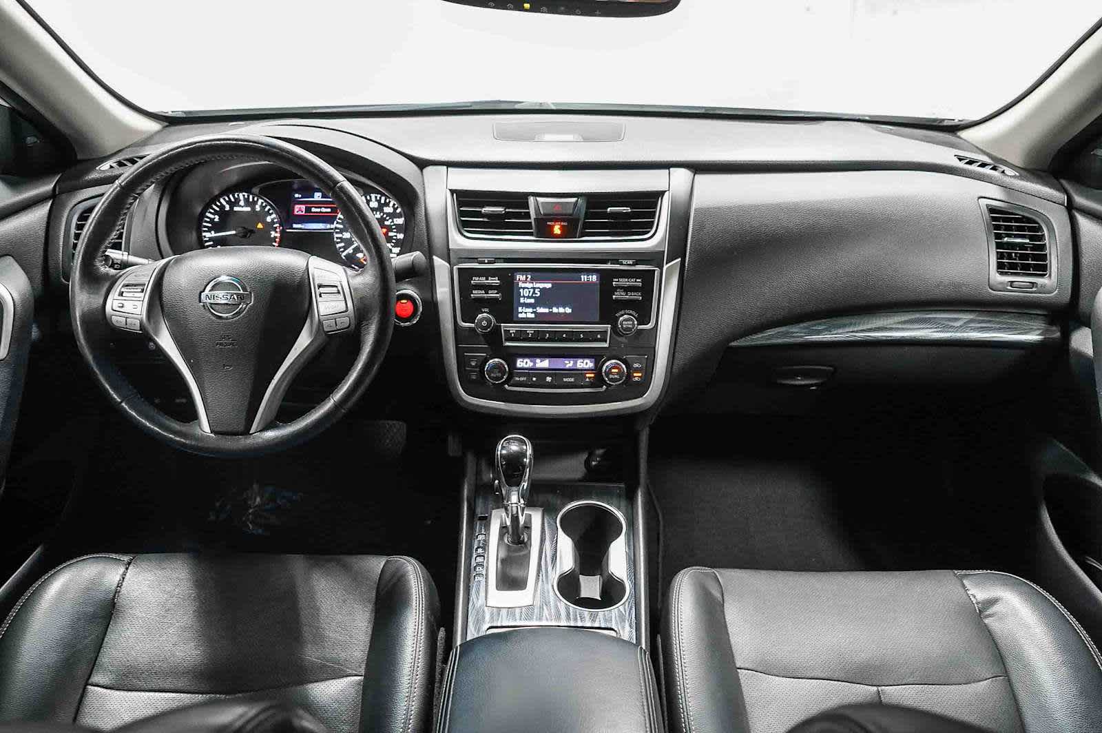 Thumbnail: 2017 Nissan Altima - 14