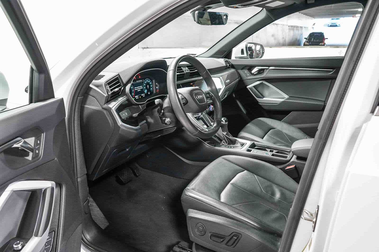 Thumbnail: 2024 Audi Q3 - 19