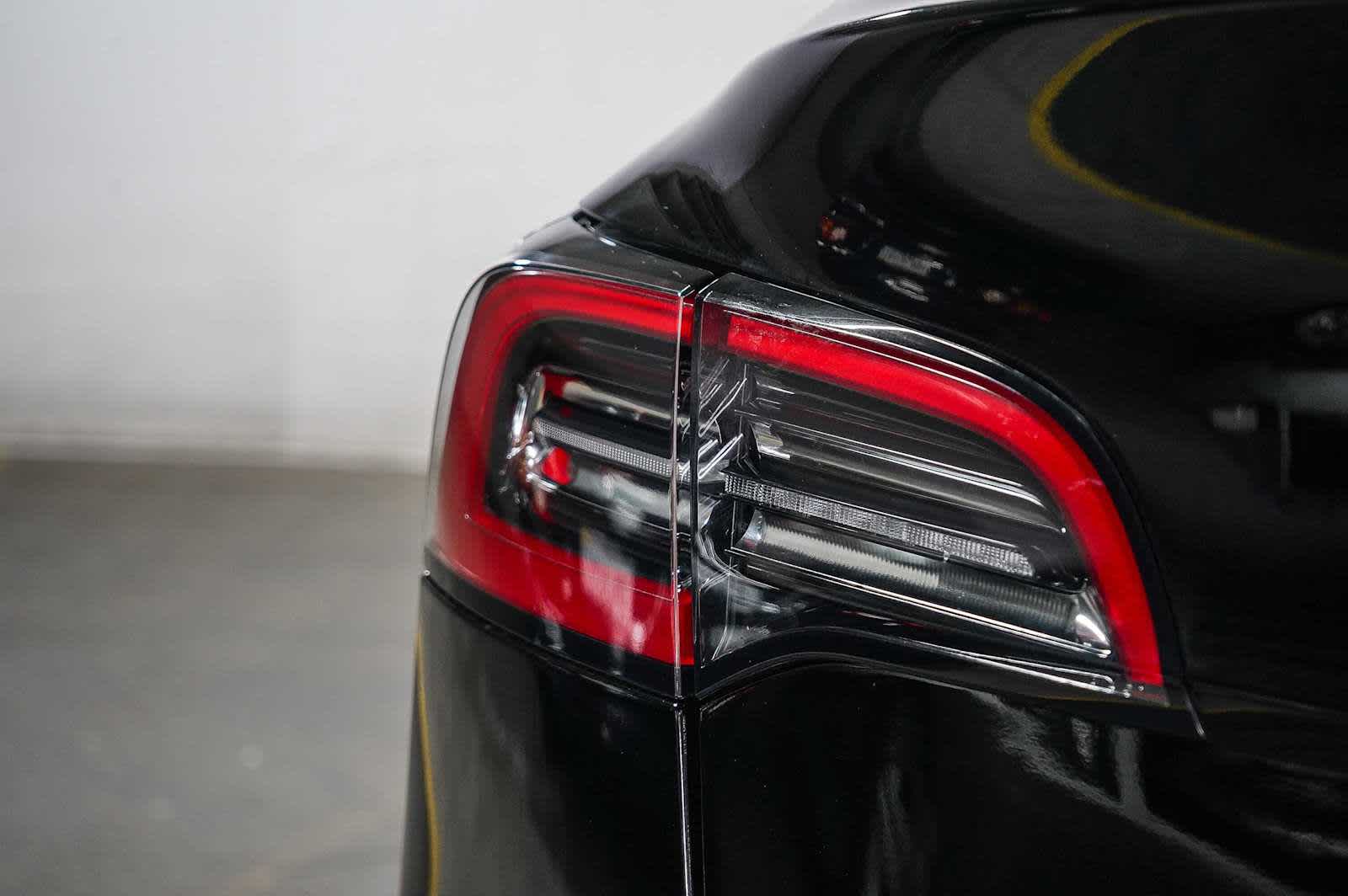 Thumbnail: 2023 Tesla Model Y - 13