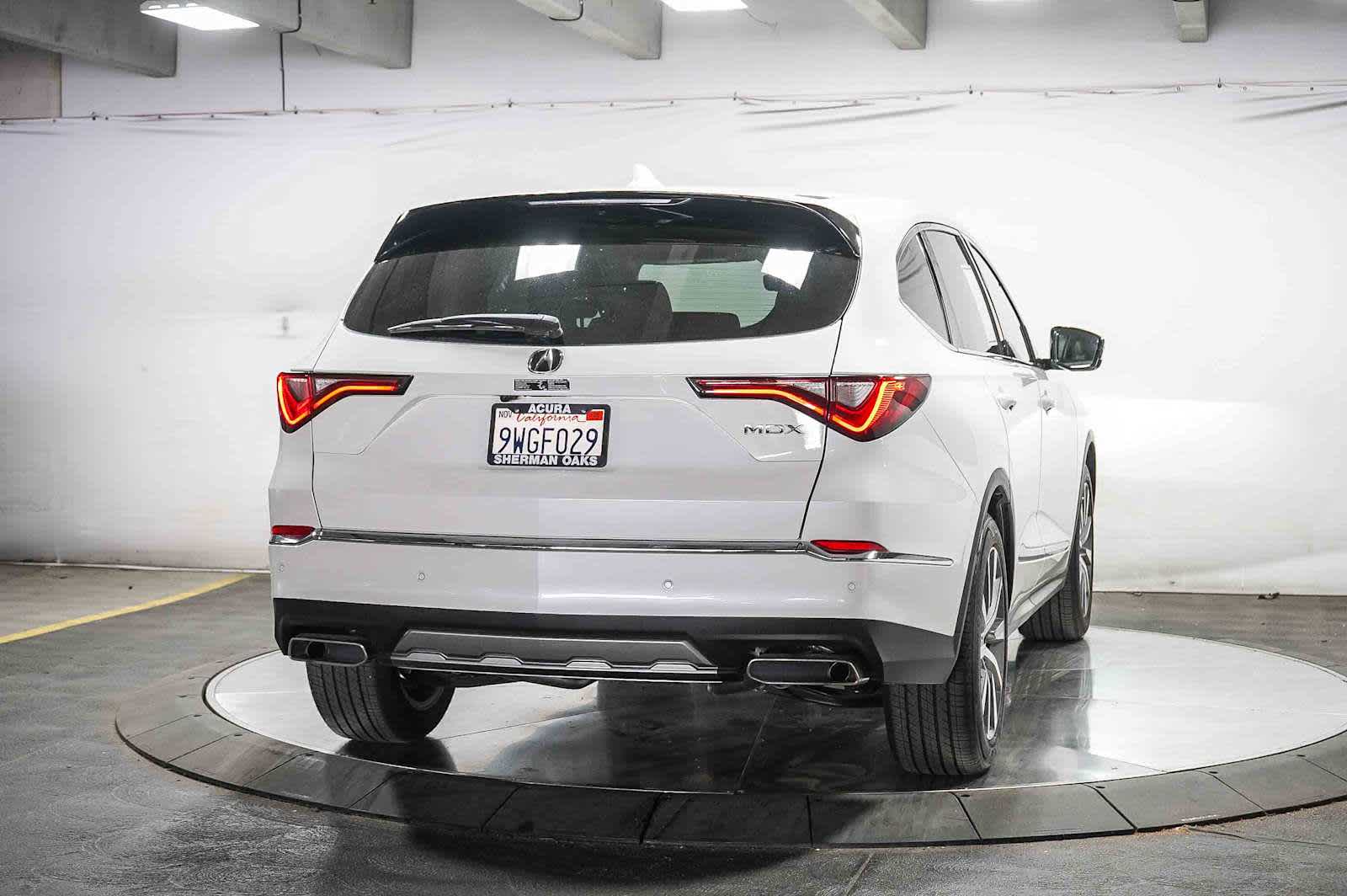 Thumbnail: 2025 Acura MDX - 10