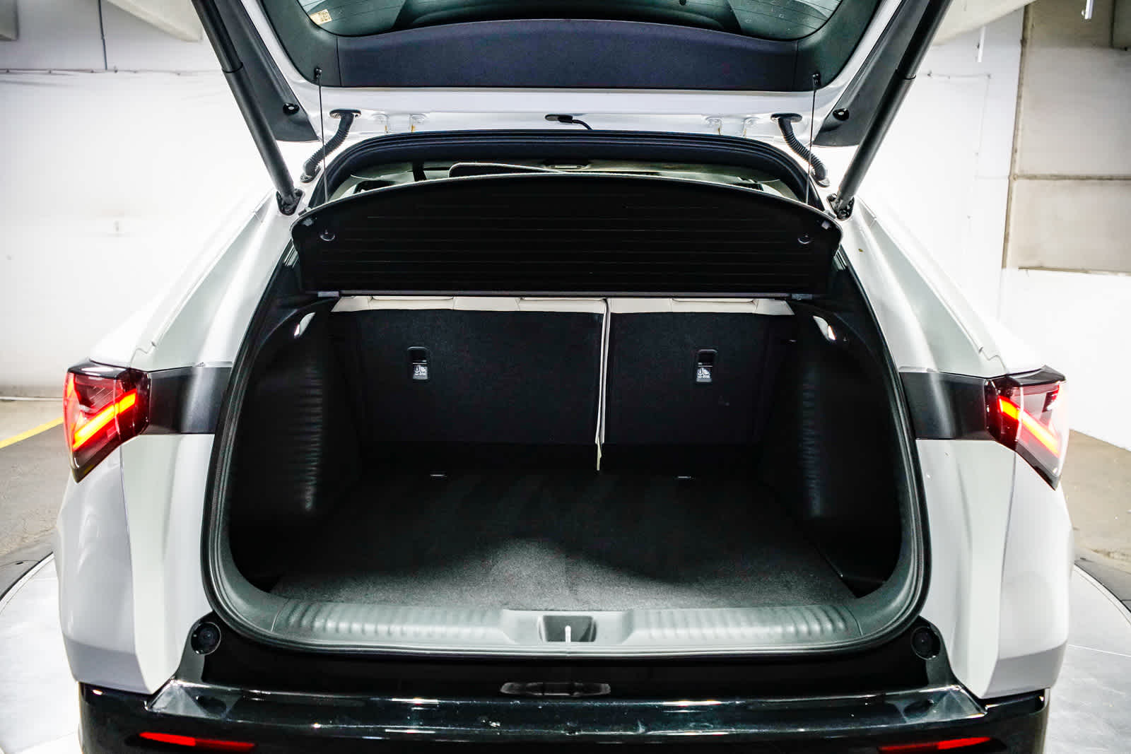 Thumbnail: 2025 Acura ADX - 30