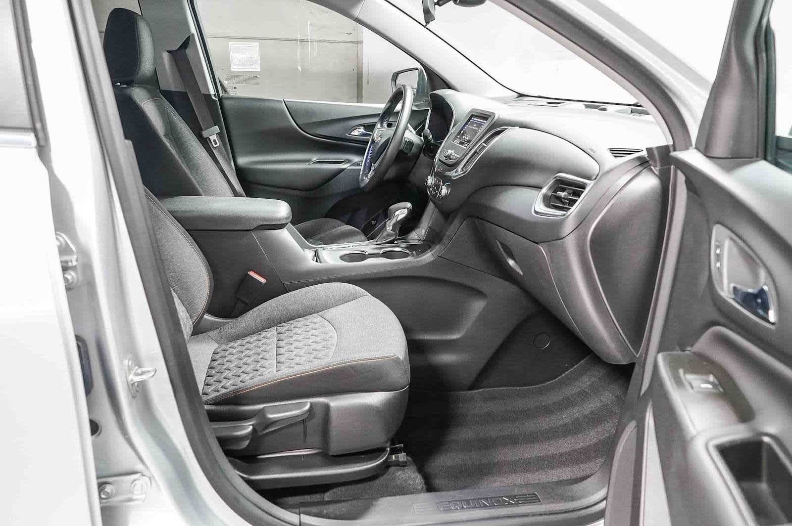 Thumbnail: 2022 Chevrolet Equinox - 18