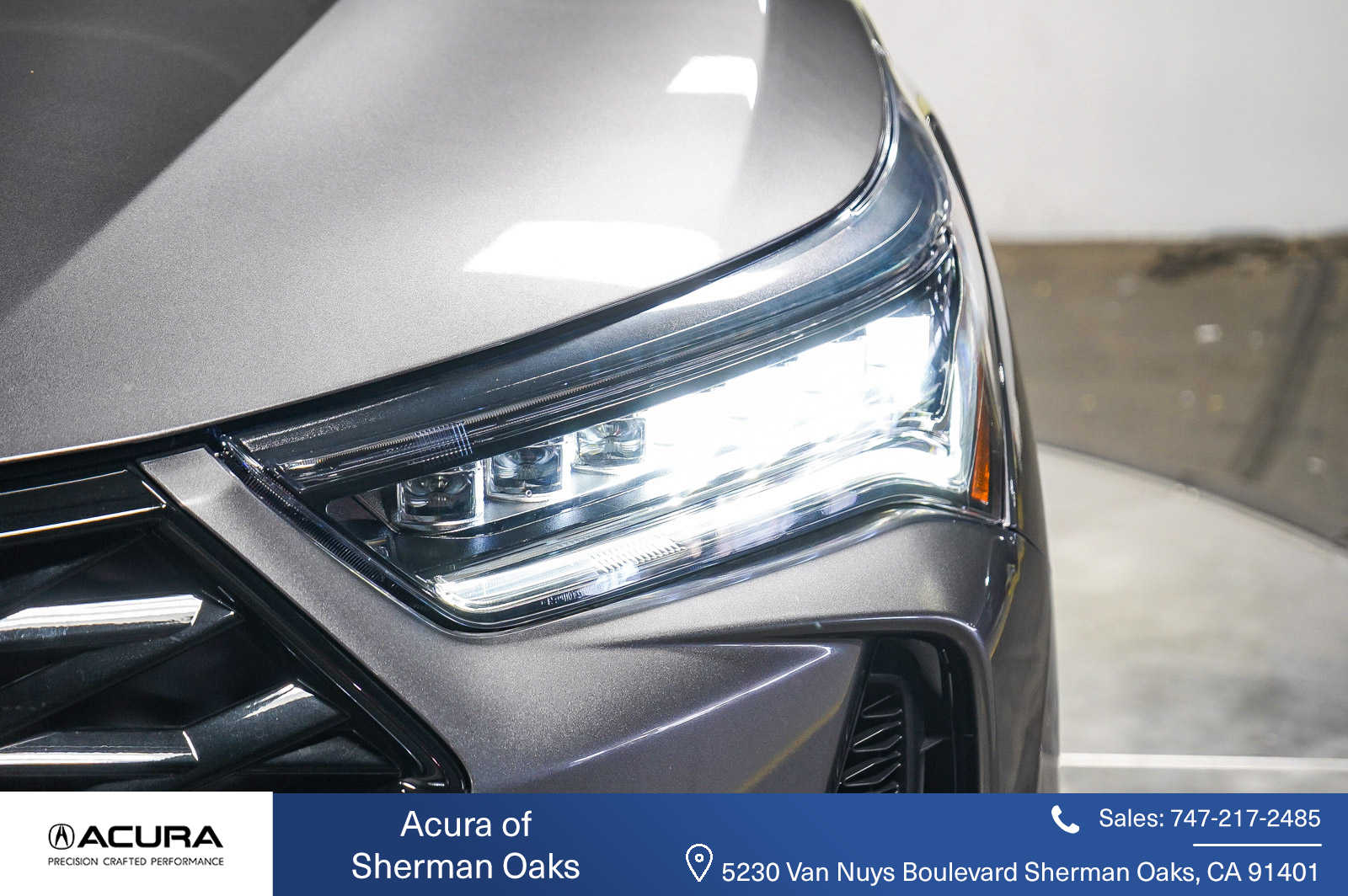 Thumbnail: 2025 Acura RDX - 8
