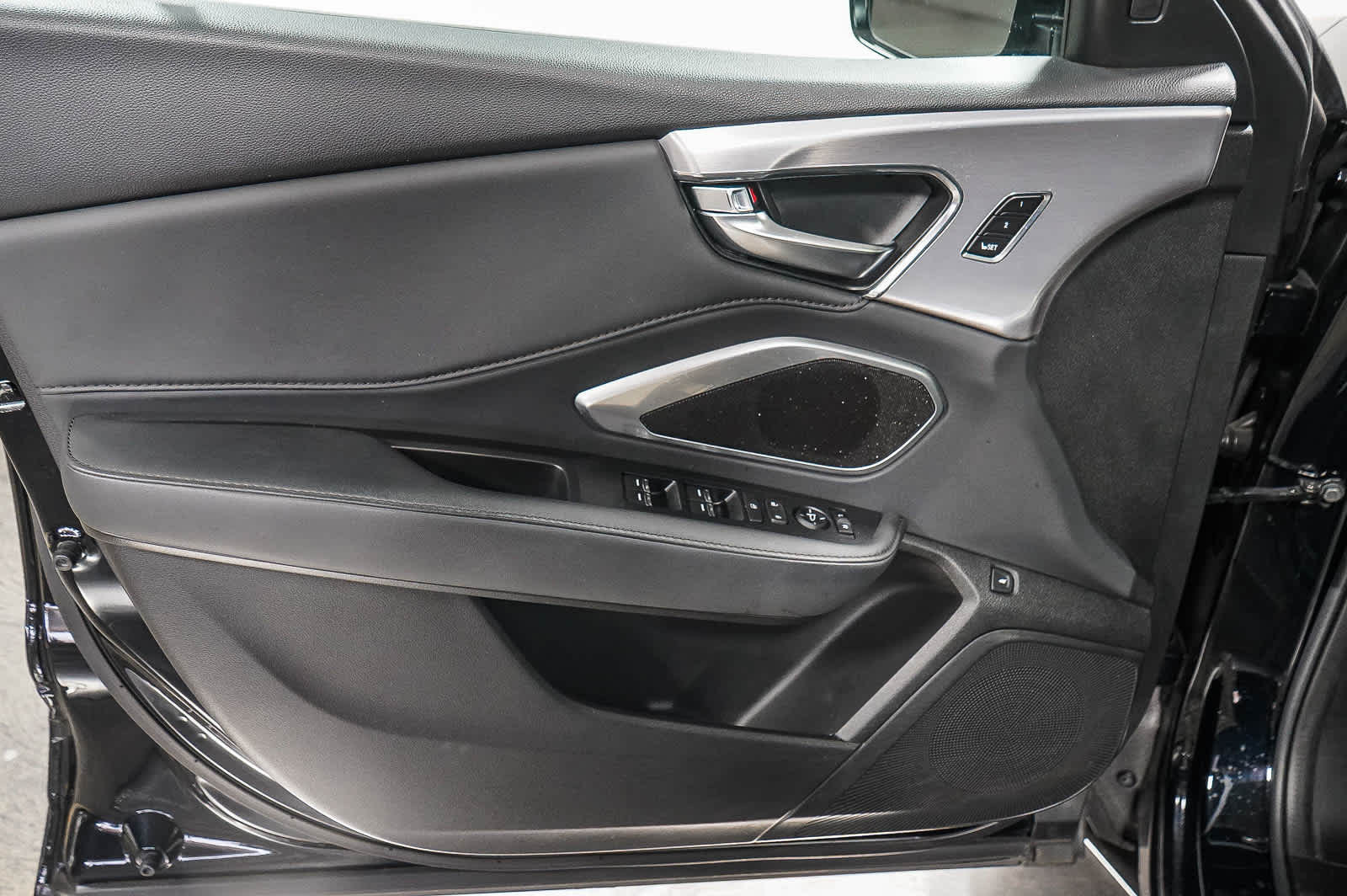 Thumbnail: 2023 Acura RDX - 25