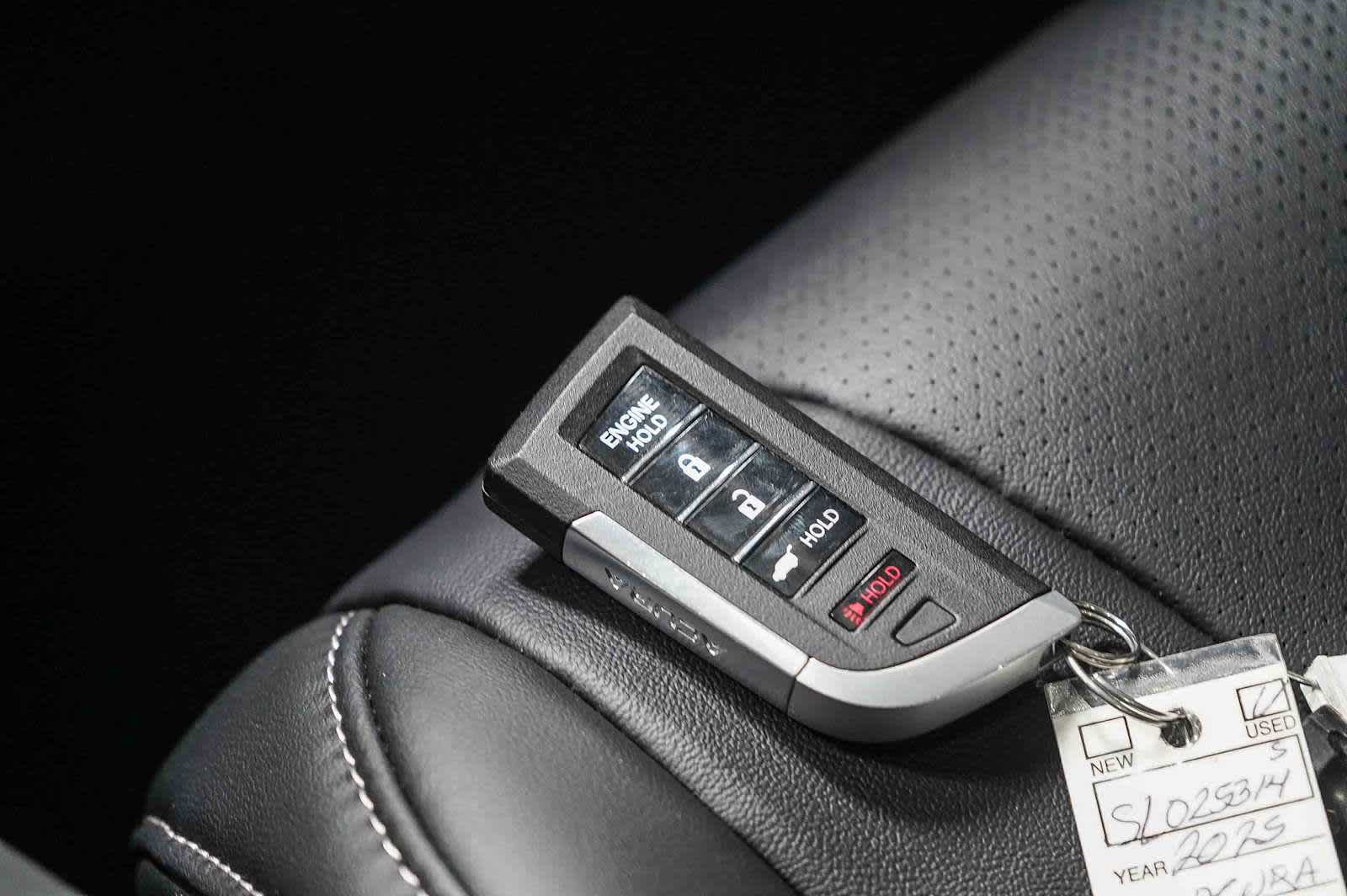 Thumbnail: 2025 Acura MDX - 30