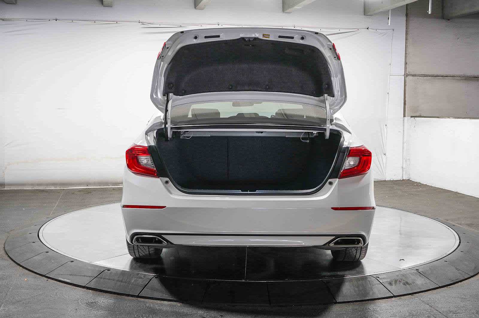 Thumbnail: 2018 Honda Accord - 30