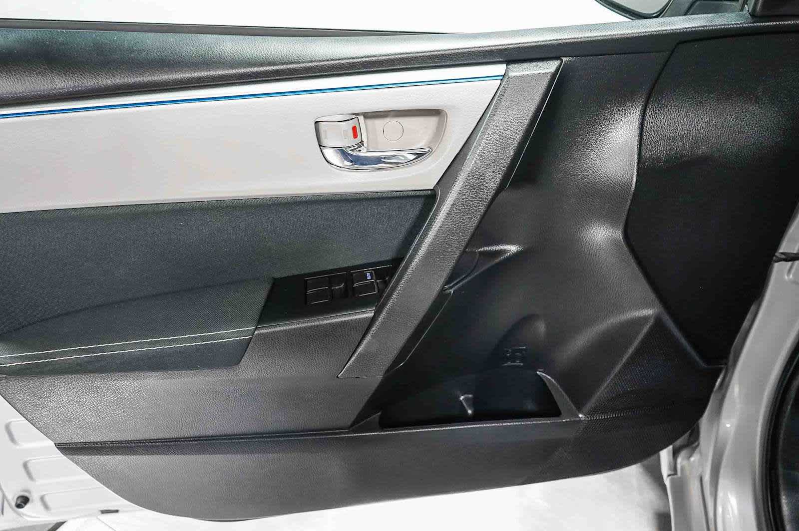 Thumbnail: 2016 Toyota Corolla - 24