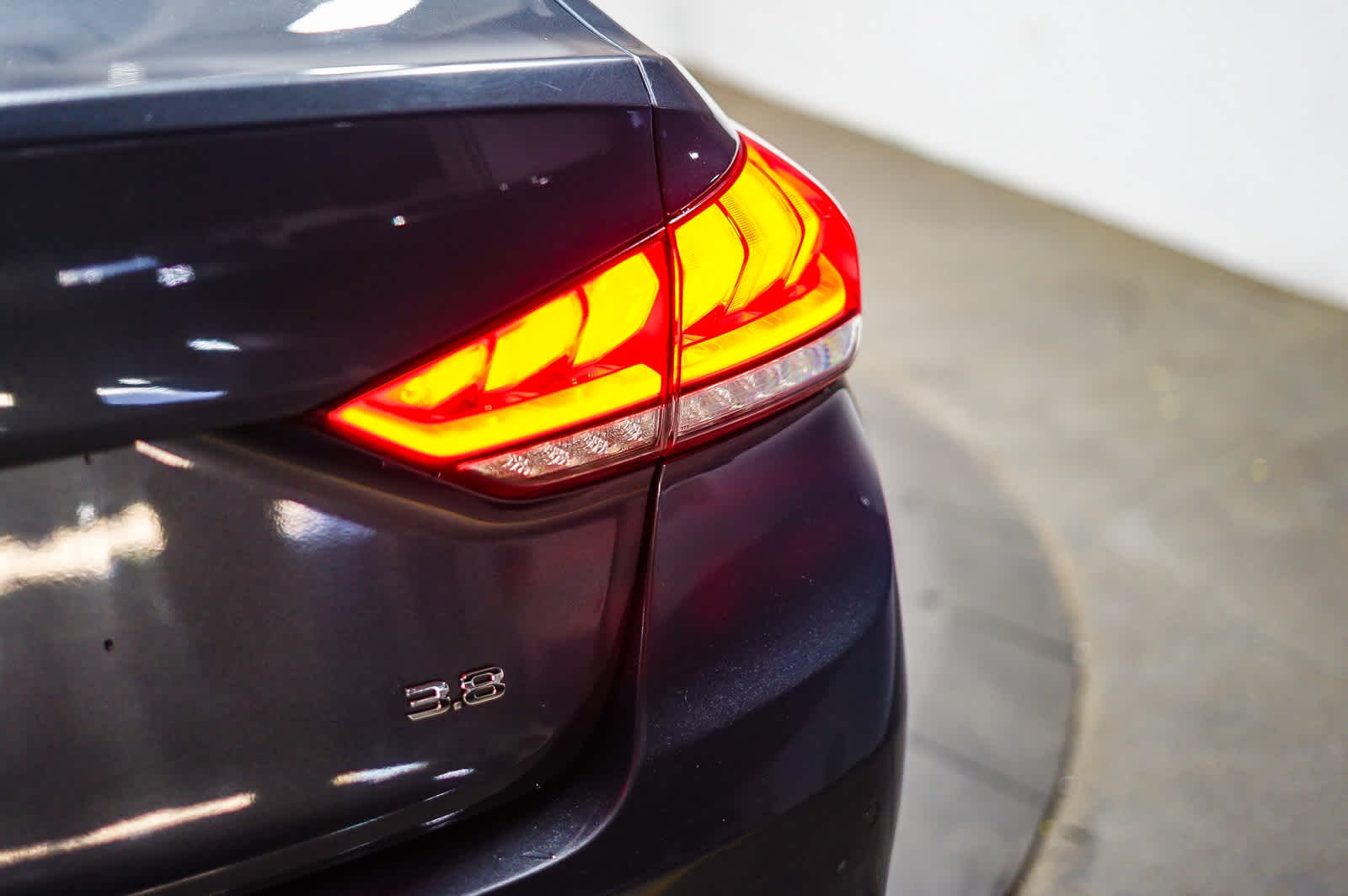 Thumbnail: 2017 Genesis G80 - 10