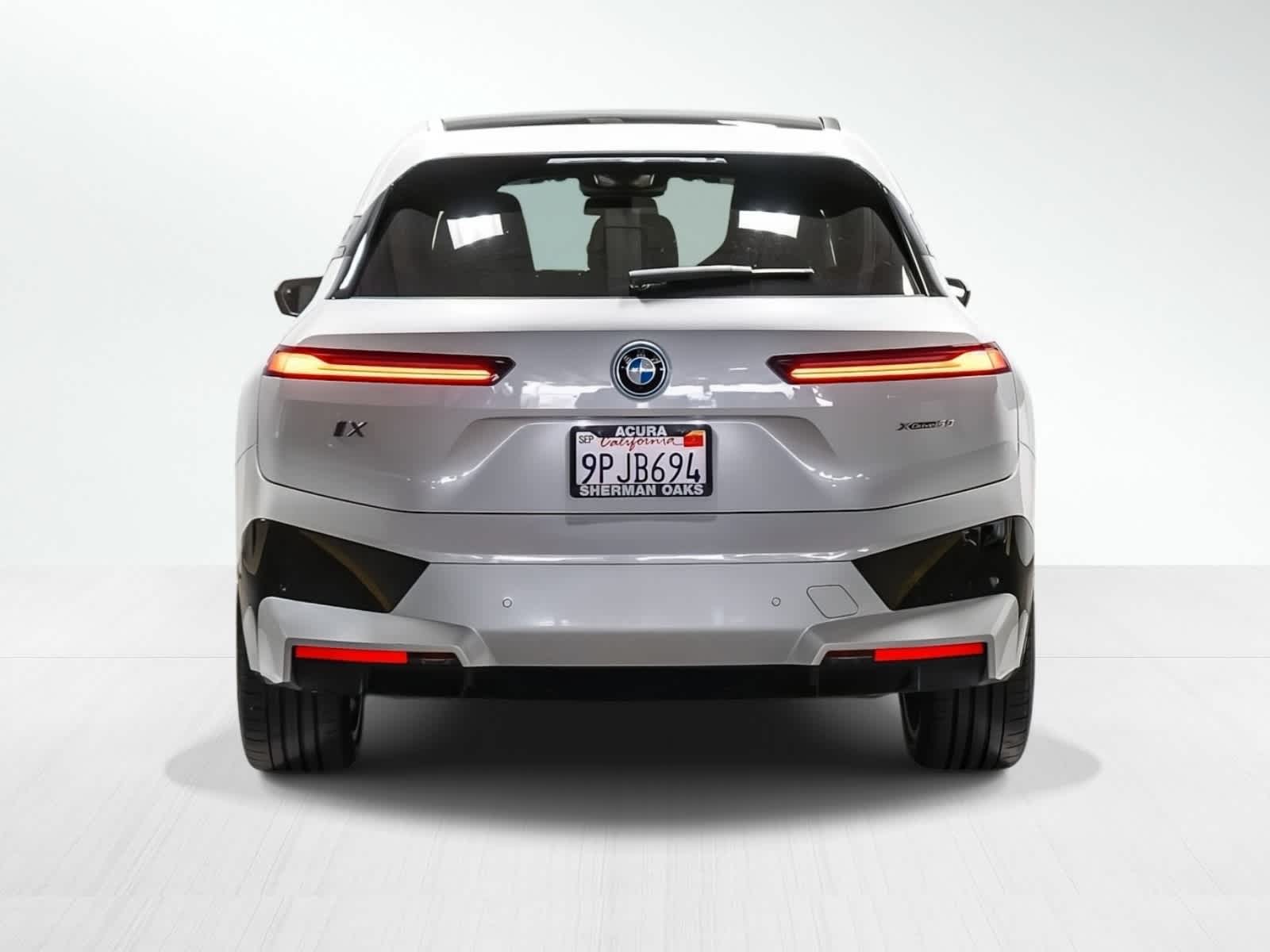 2025 BMW iX xDrive50 photo 2