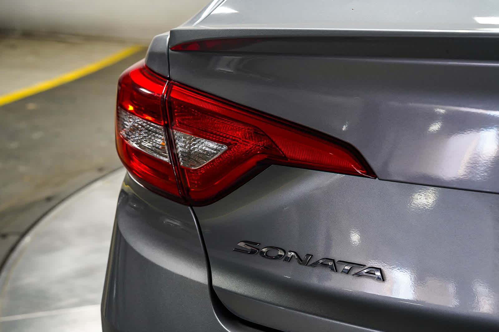 Thumbnail: 2017 Hyundai Sonata - 13