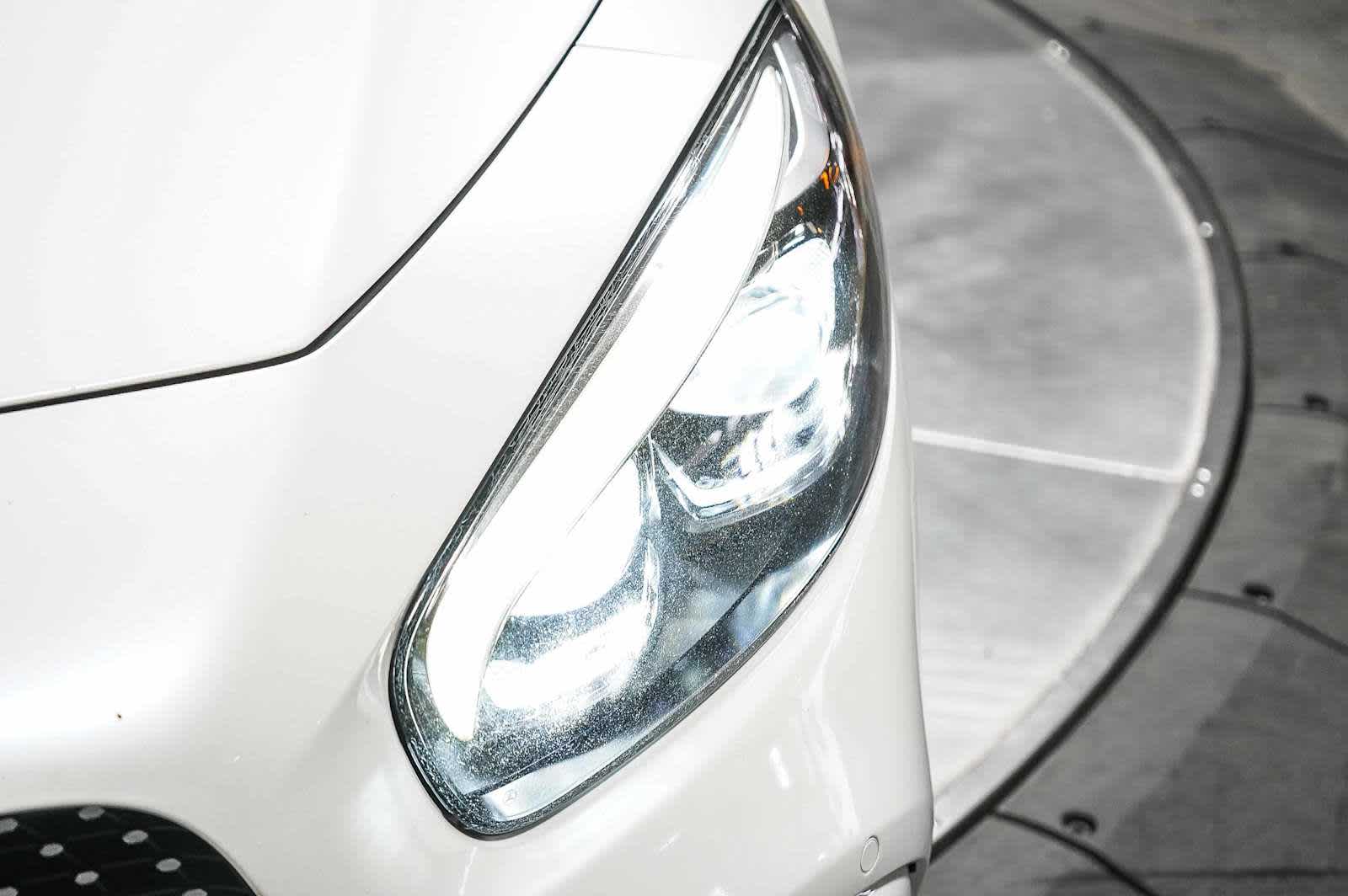 Thumbnail: 2017 Mercedes-Benz SL-Class - 8