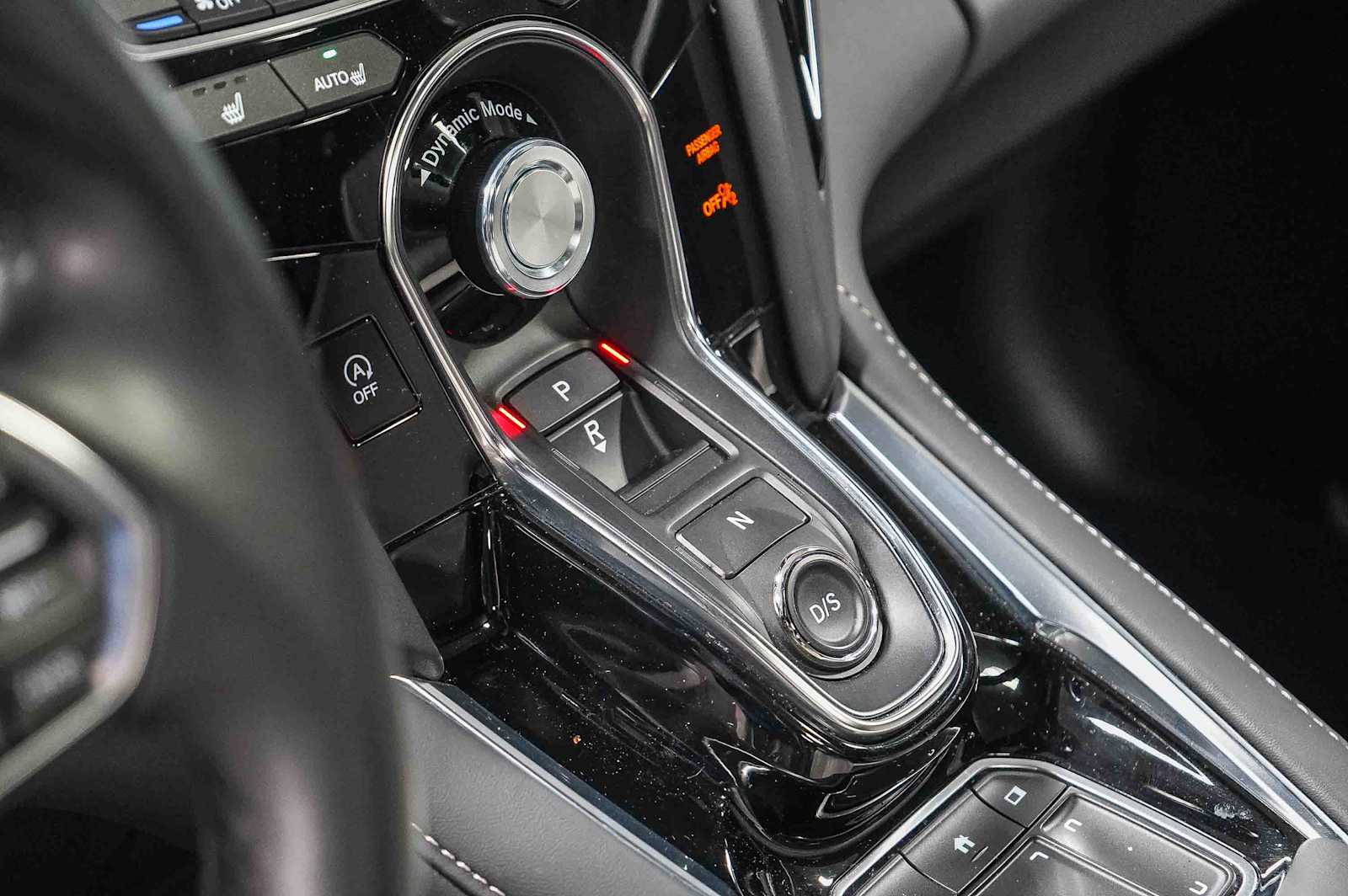 Thumbnail: 2025 Acura RDX - 24