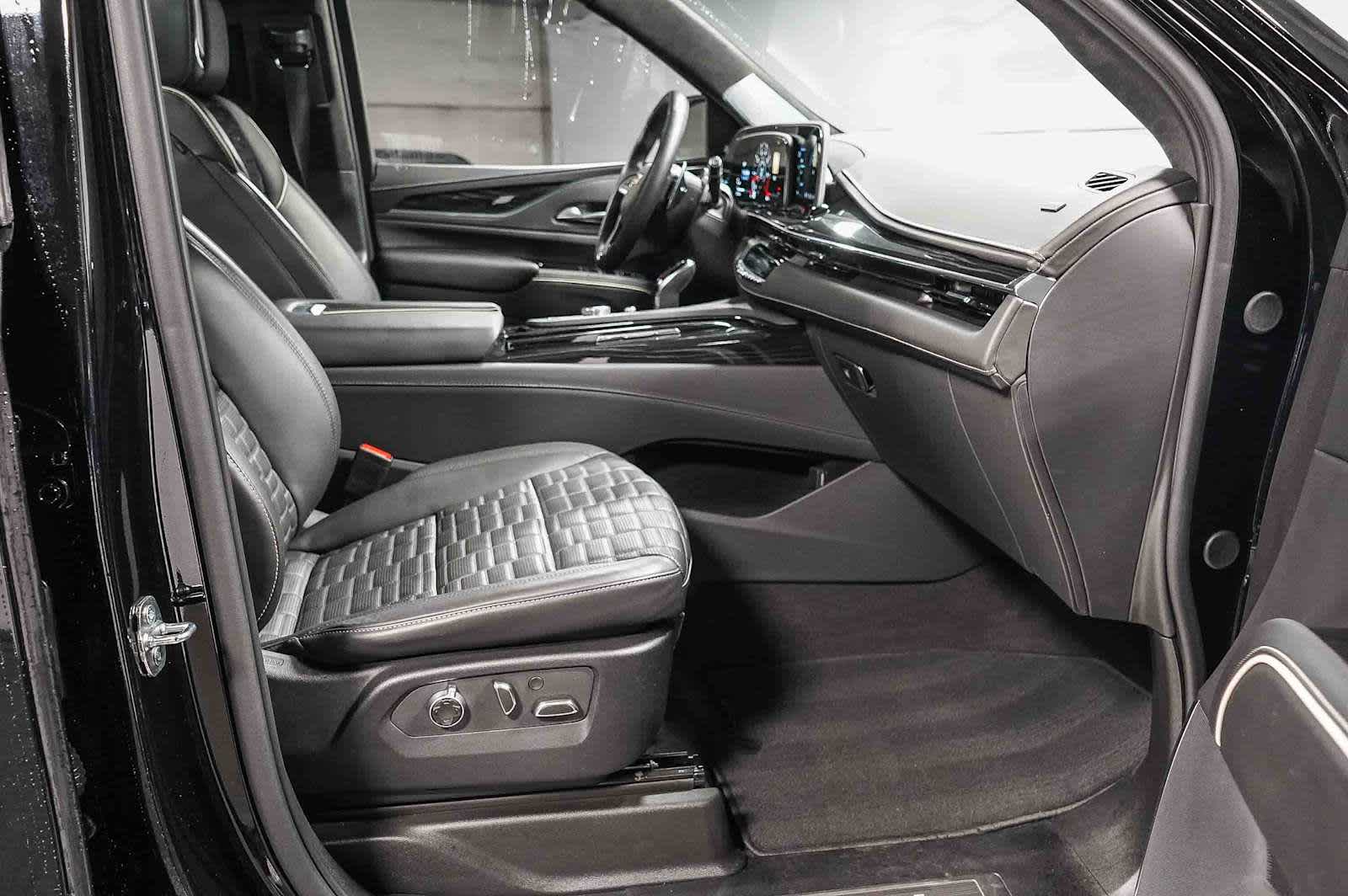 Thumbnail: 2024 Cadillac Escalade - 19