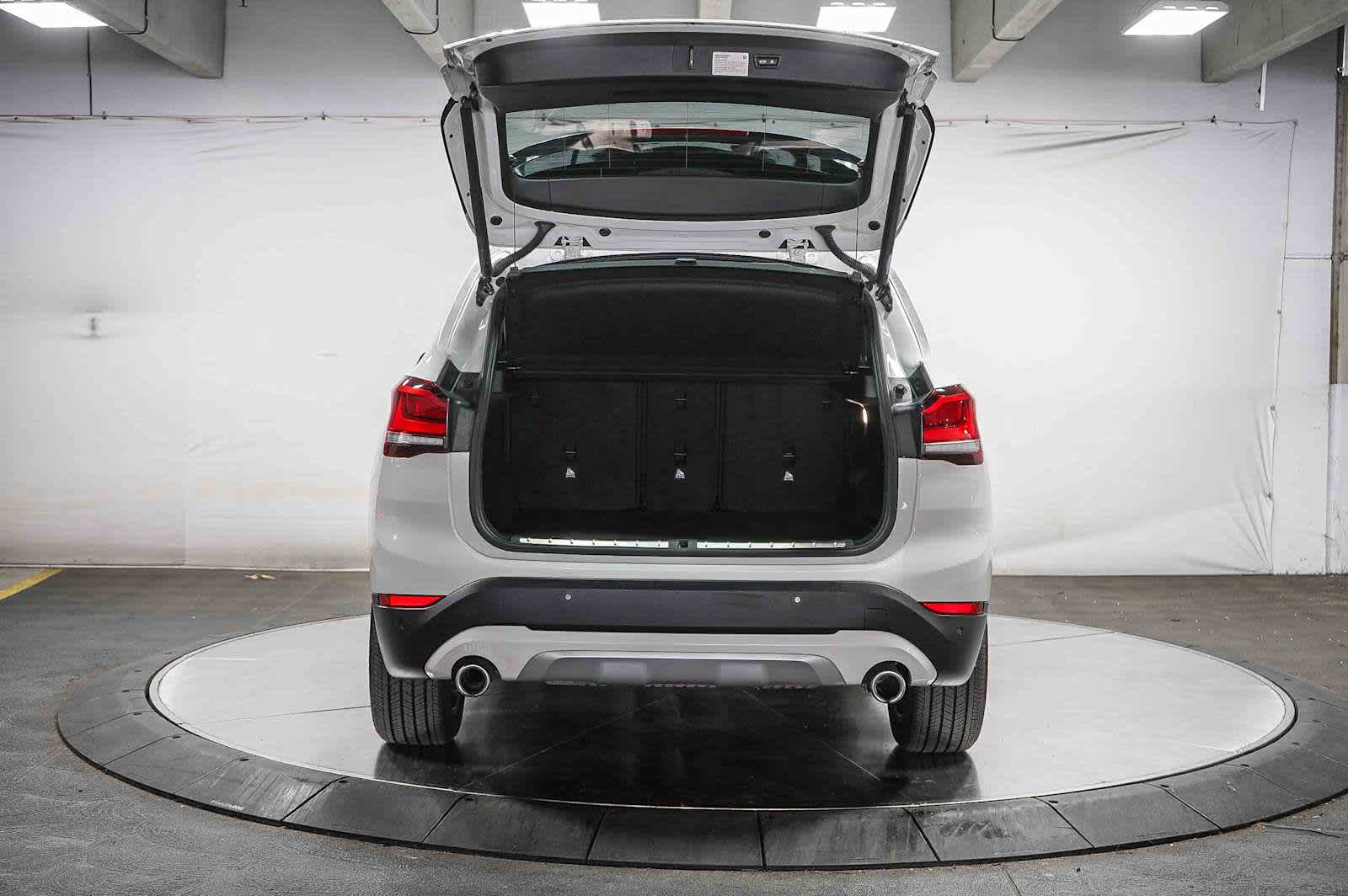 Thumbnail: 2020 BMW X1 - 30