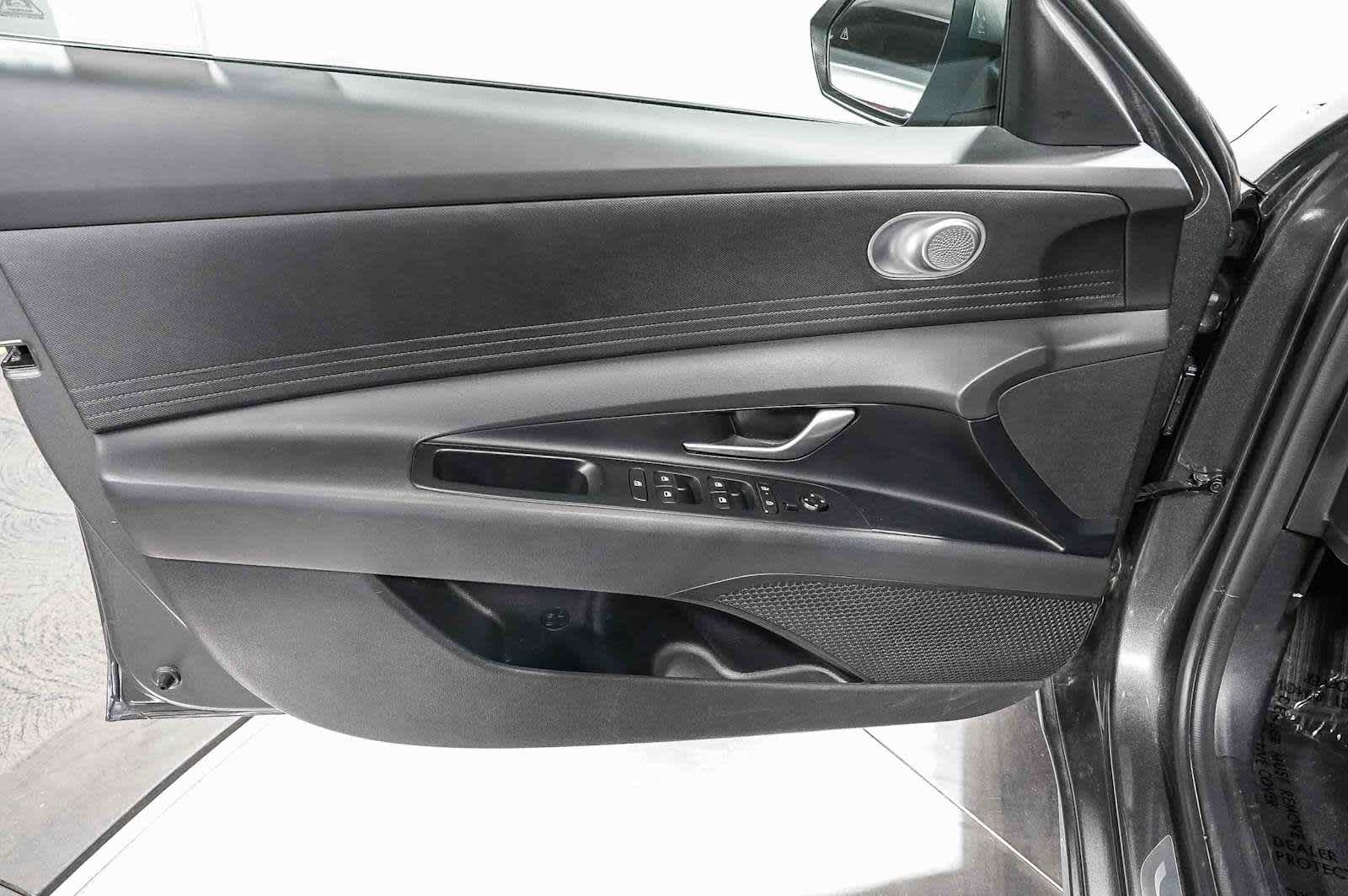 Thumbnail: 2025 Hyundai Elantra - 24
