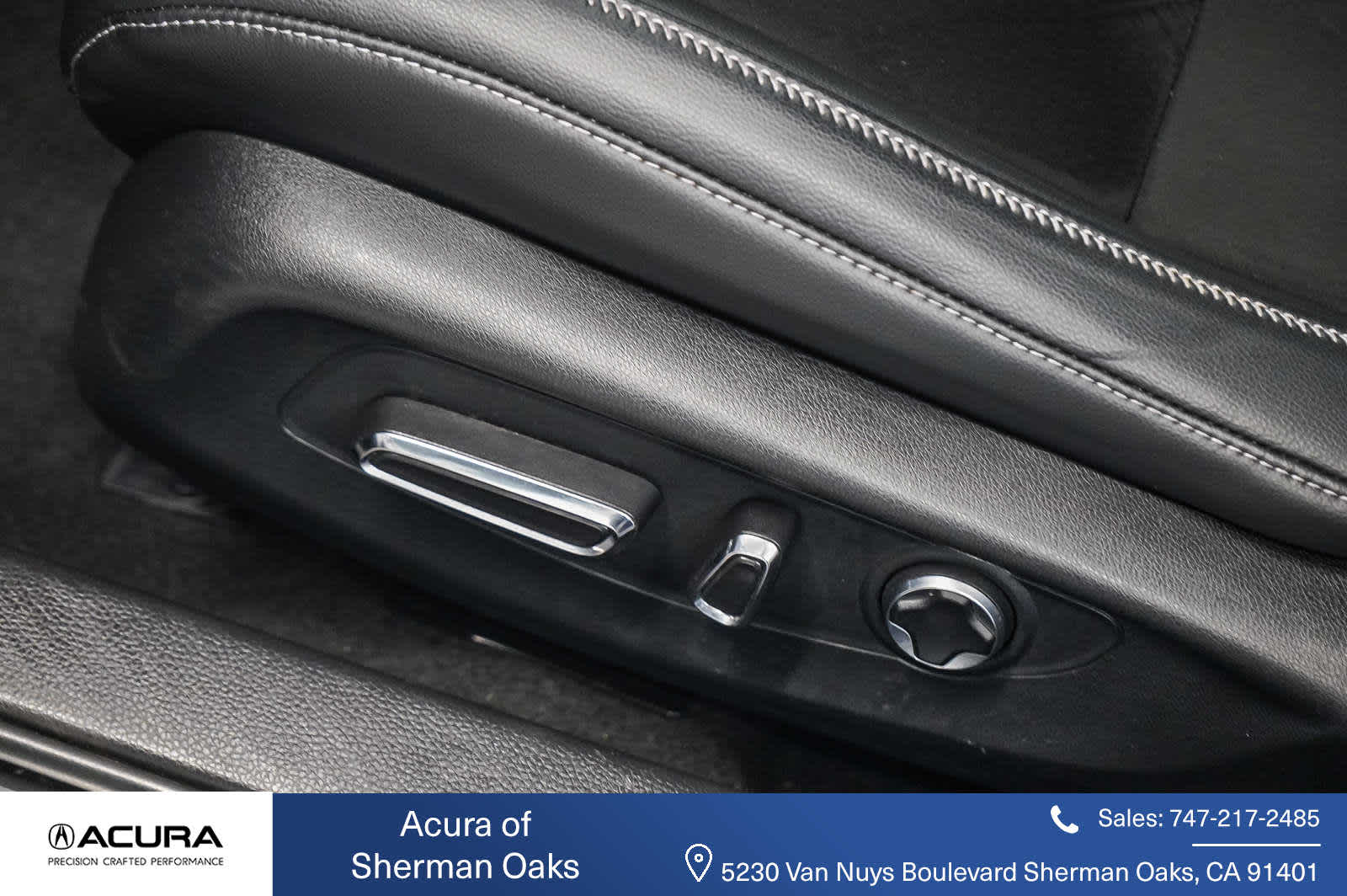 Thumbnail: 2023 Acura Integra - 26