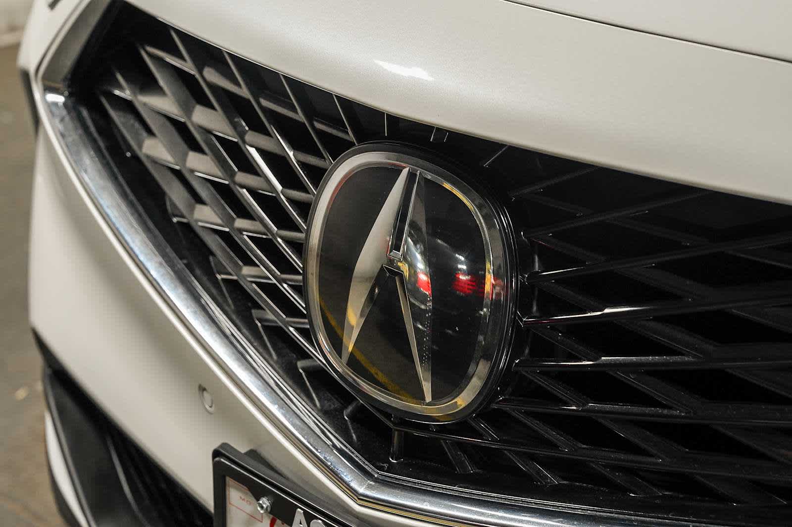 Thumbnail: 2025 Acura MDX - 8