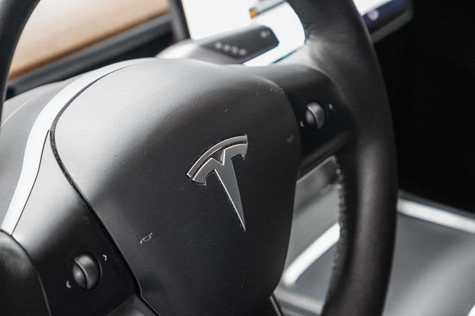 Thumbnail: 2023 Tesla Model Y - 23