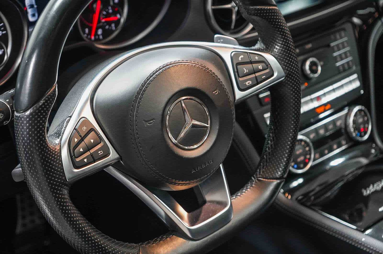 Thumbnail: 2017 Mercedes-Benz SL-Class - 22