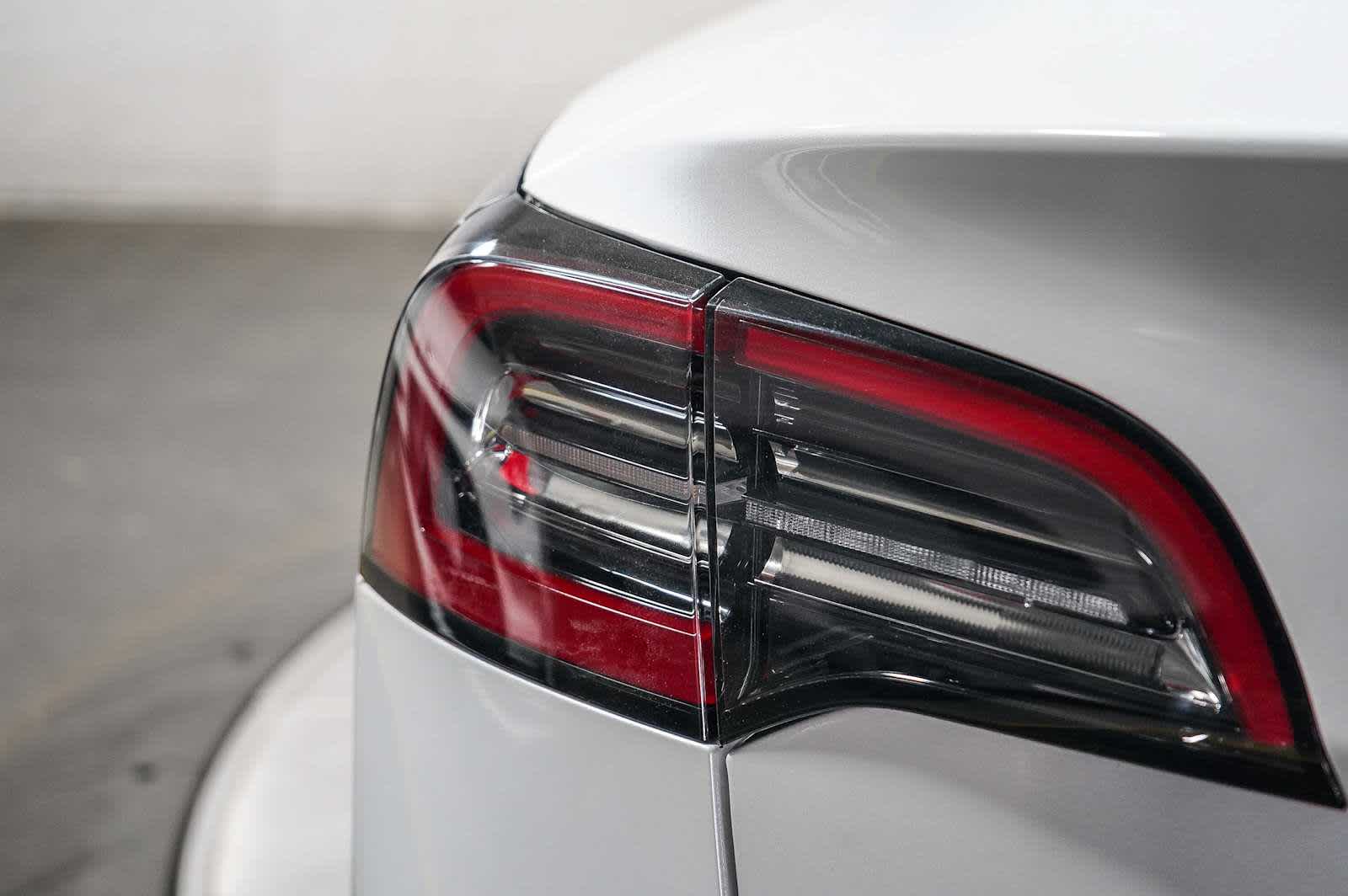 Thumbnail: 2023 Tesla Model 3 - 13