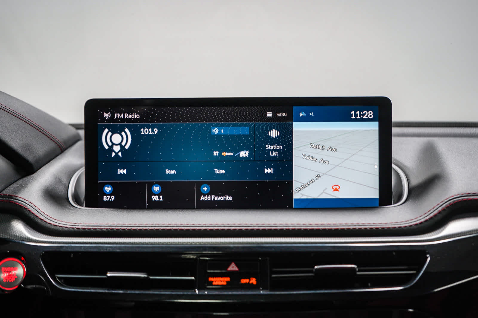 Thumbnail: 2023 Acura MDX - 16