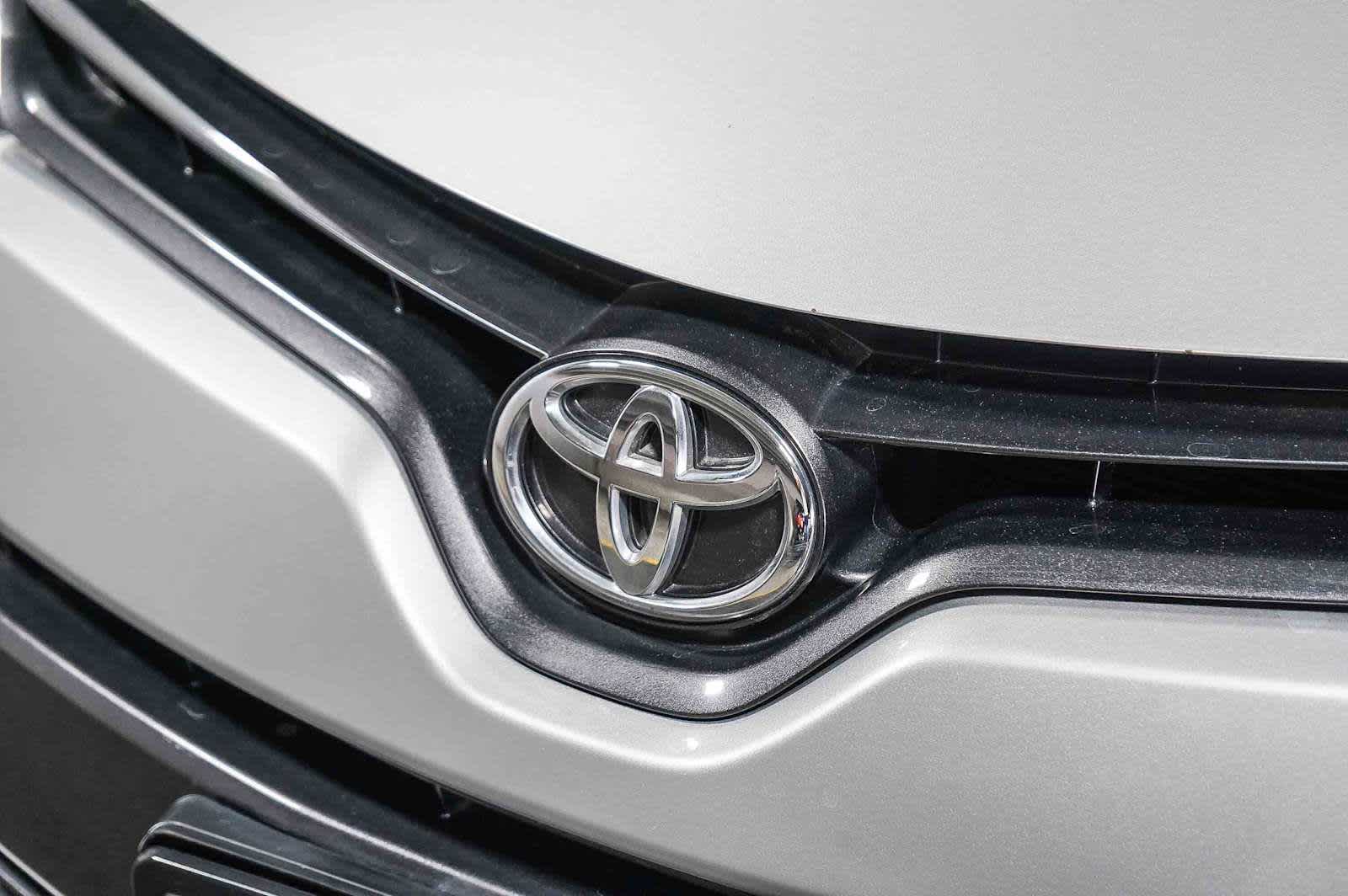 Thumbnail: 2016 Toyota Corolla - 9