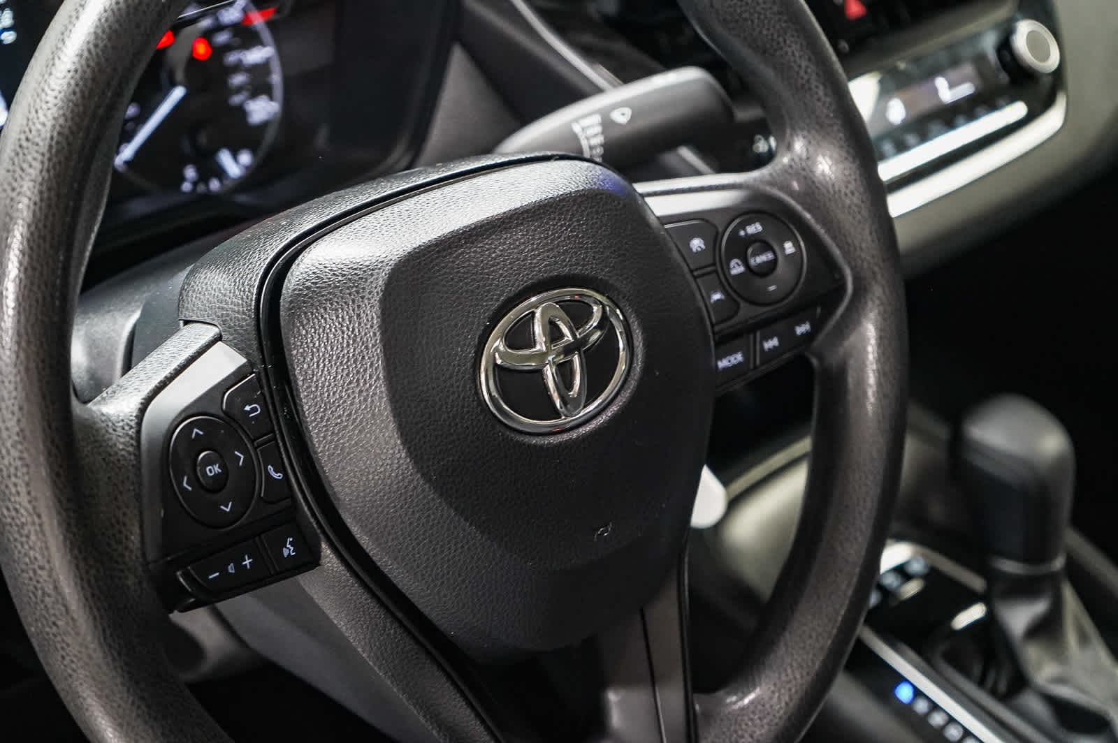 Thumbnail: 2023 Toyota Corolla - 23