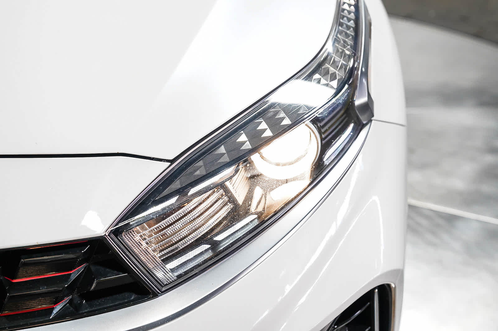 2022 Kia Forte GT-Line photo 6