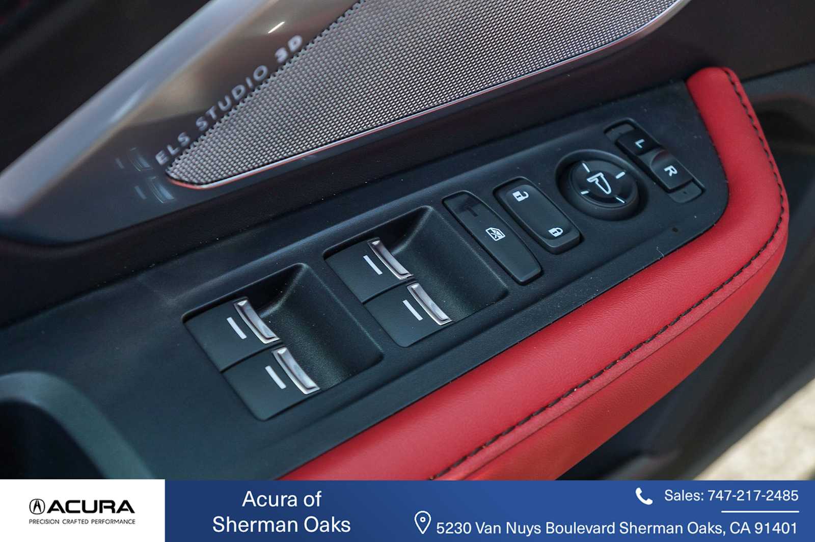 Thumbnail: 2025 Acura RDX - 27