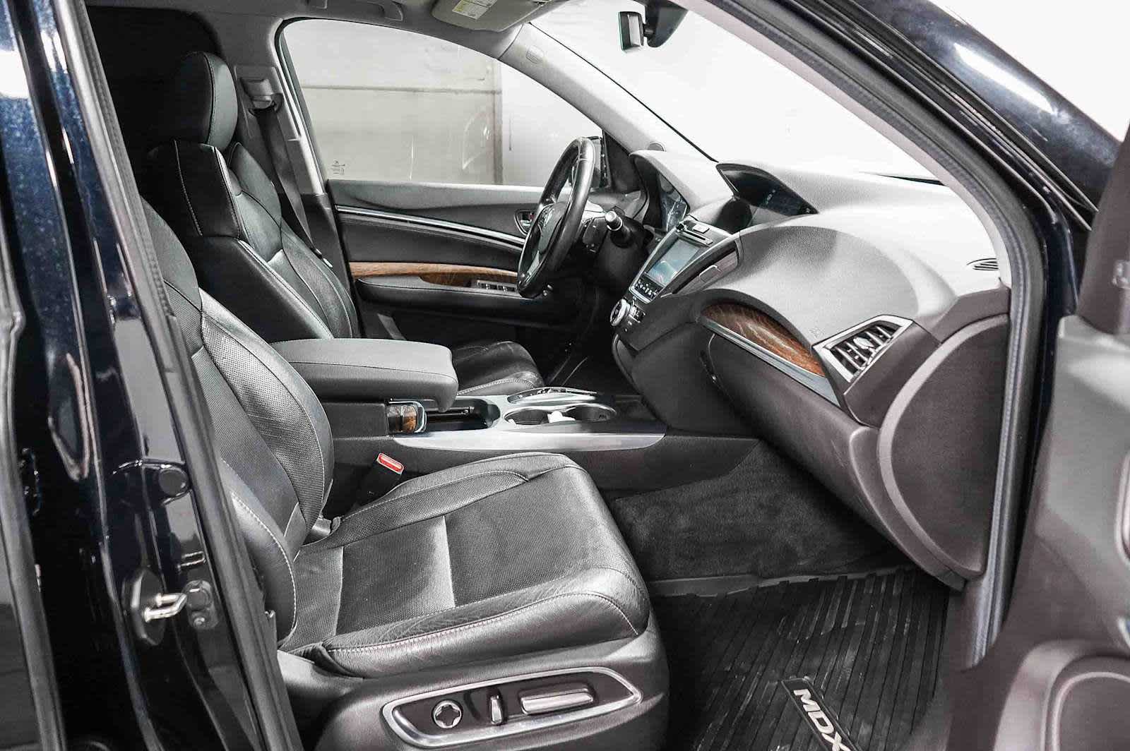 Thumbnail: 2020 Acura MDX - 19