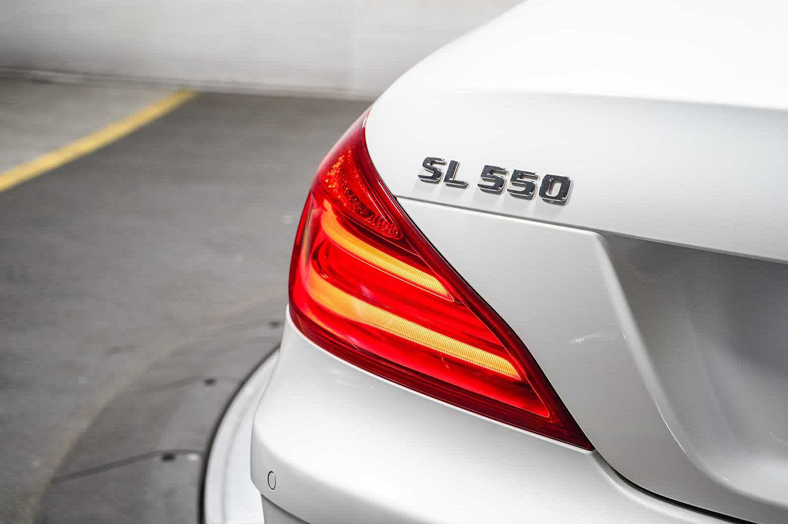 Thumbnail: 2017 Mercedes-Benz SL-Class - 13