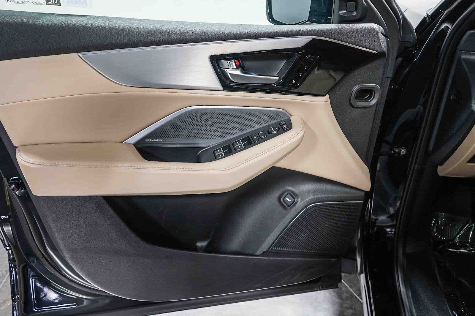 Thumbnail: 2025 Acura MDX - 25