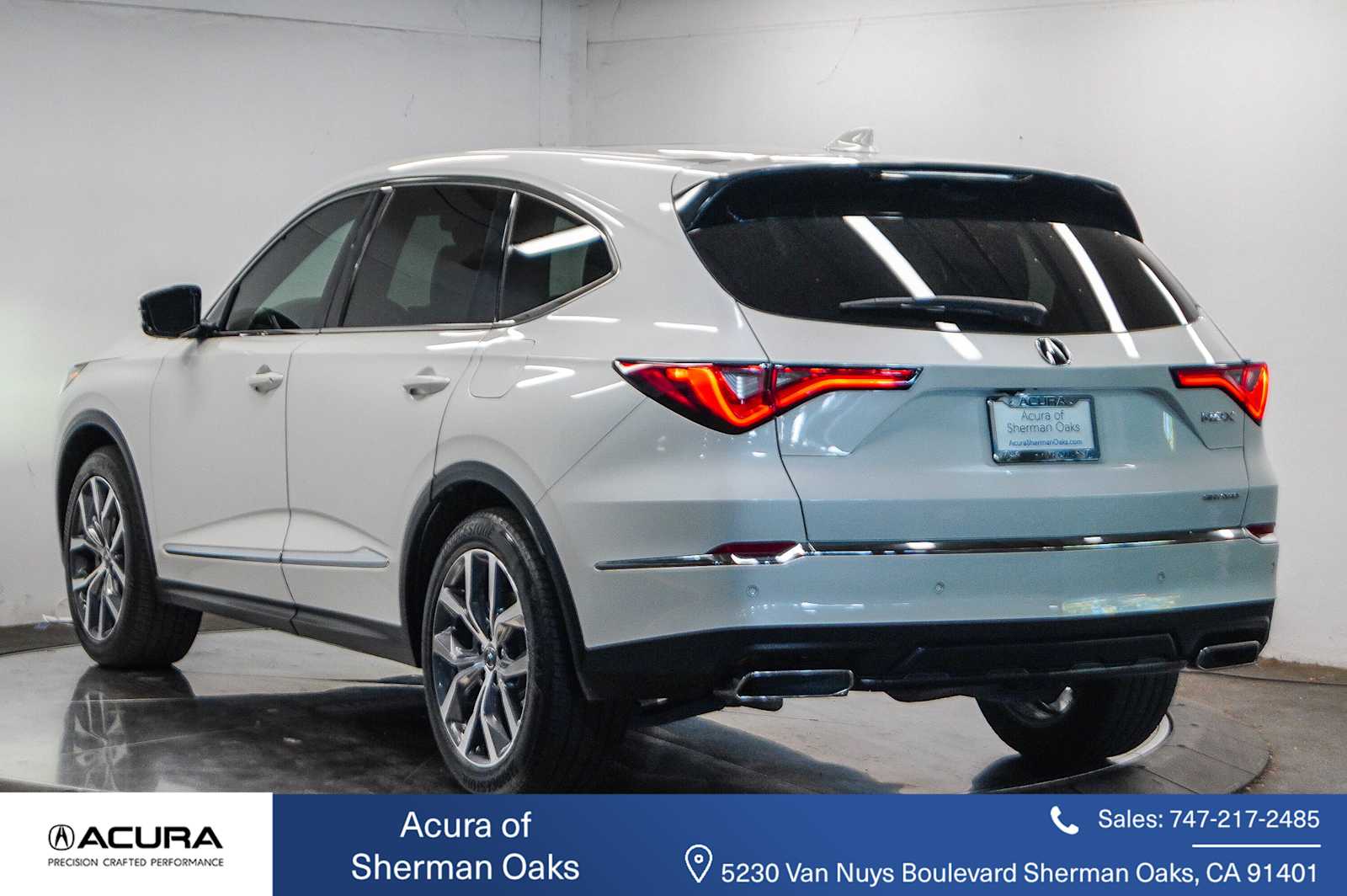 Used 2022 Acura MDX Technology Package with VIN 5J8YE1H40NL021939 for sale in Sherman Oaks, CA