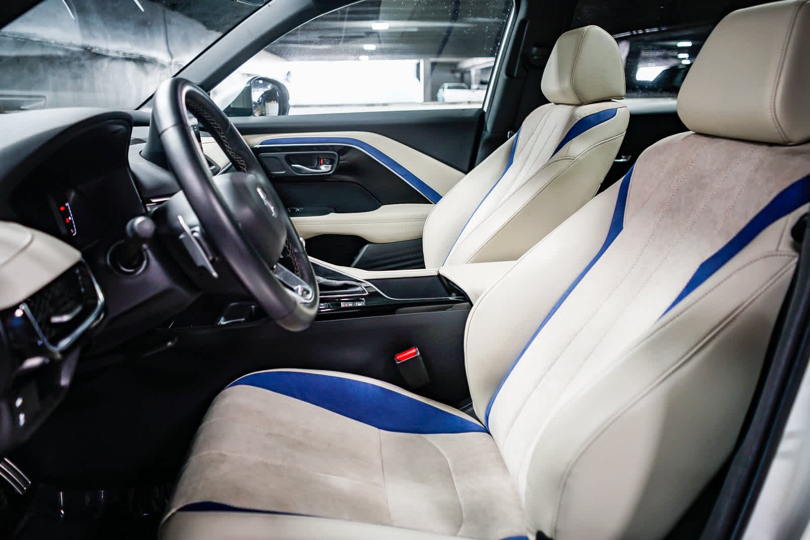 Thumbnail: 2025 Acura ADX - 19