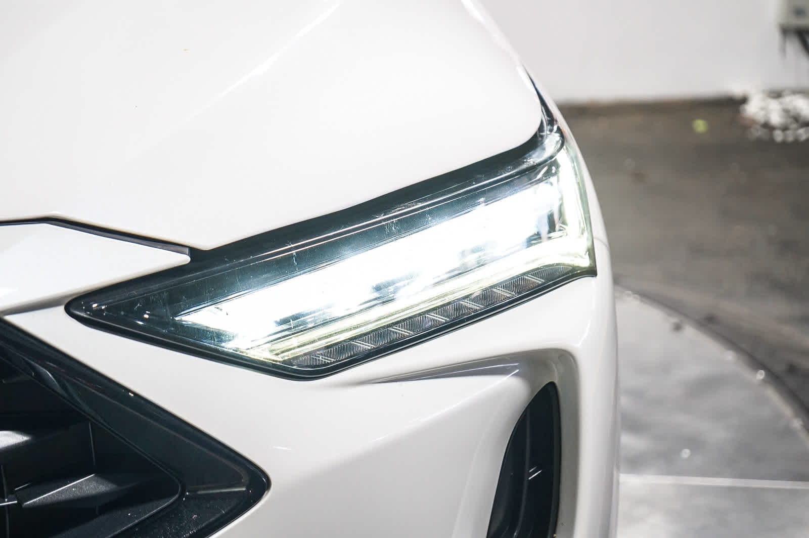 Thumbnail: 2023 Acura MDX - 8