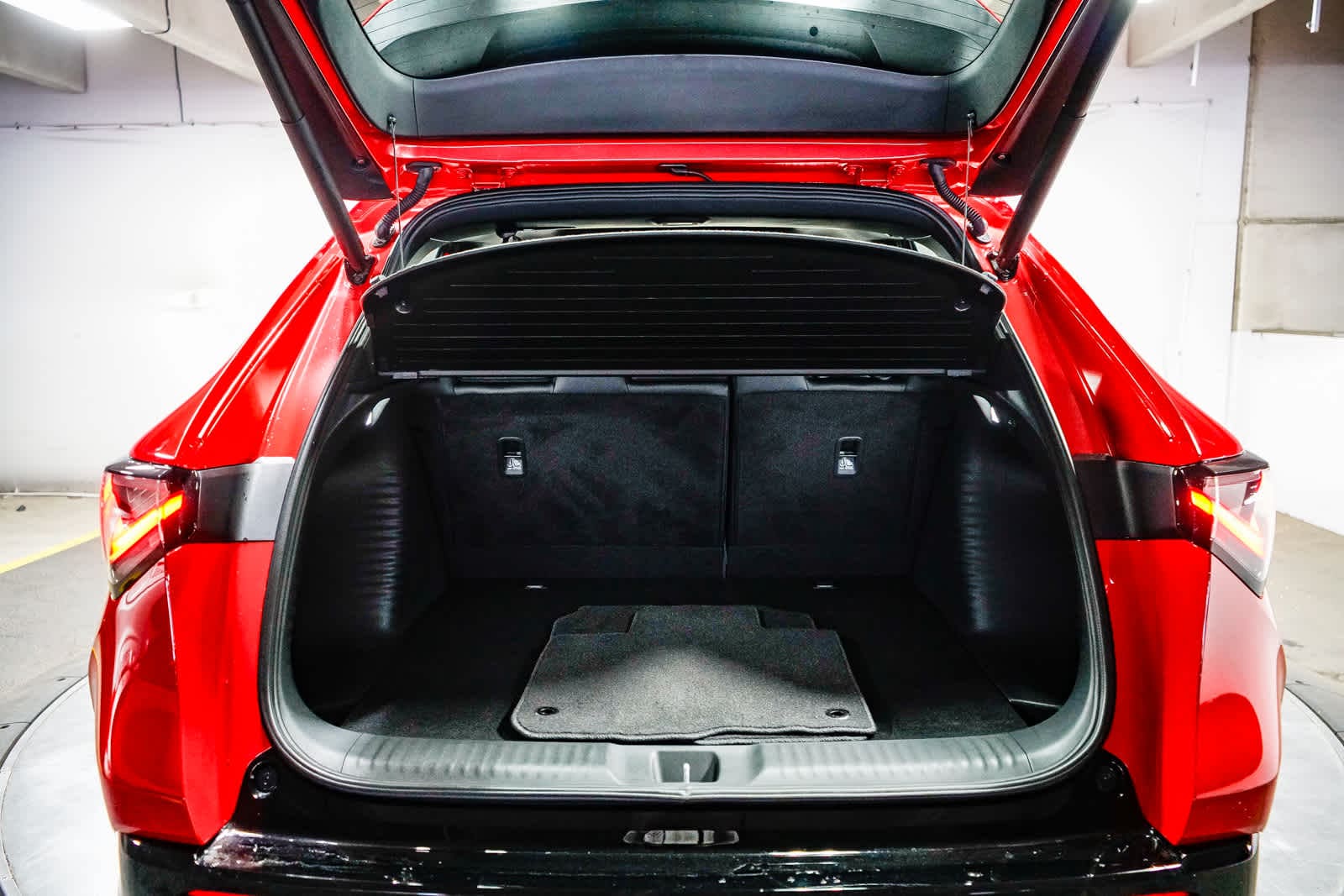 Thumbnail: 2025 Acura ADX - 30