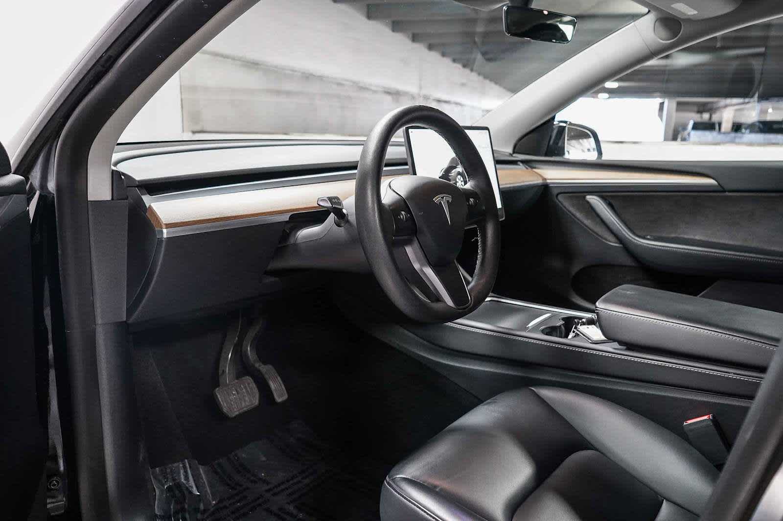 Thumbnail: 2023 Tesla Model Y - 19